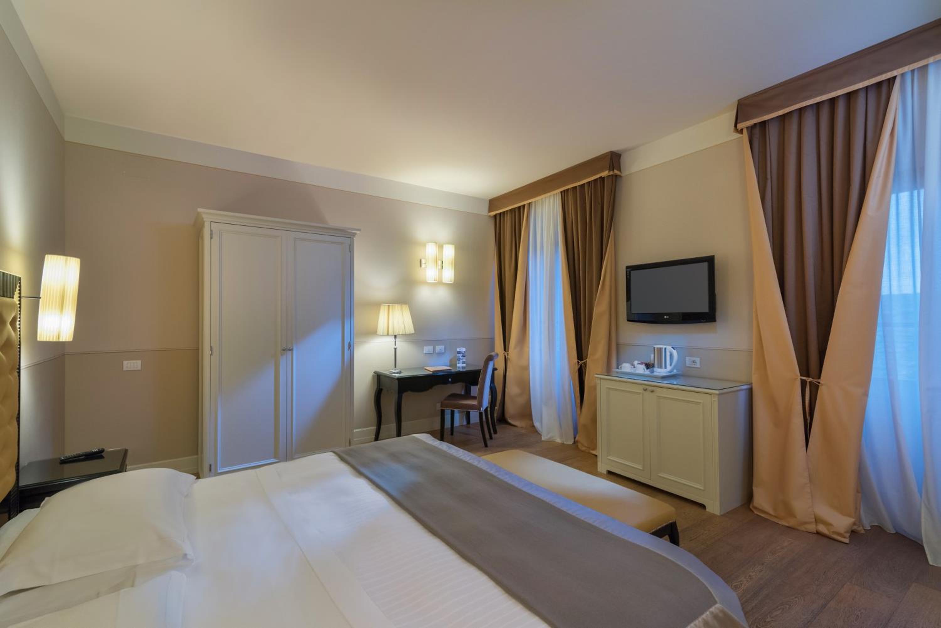 Classic Suite with Spa Access