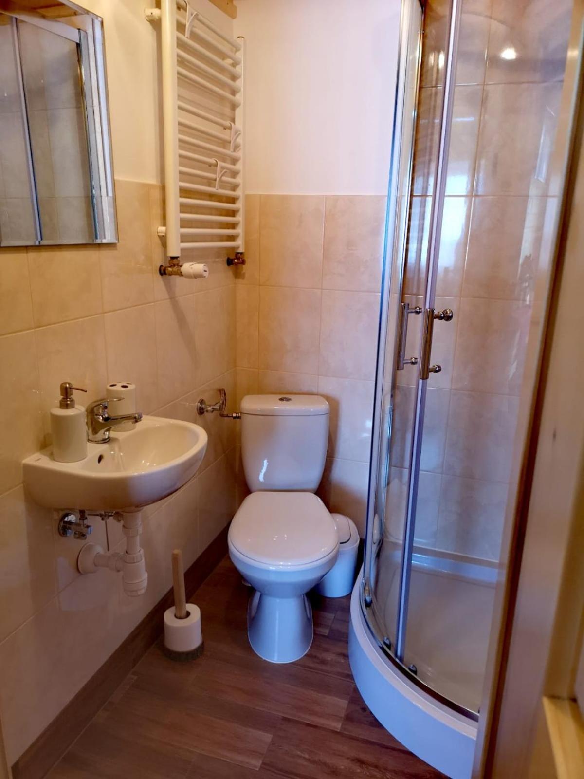 Double Room - Photo 11