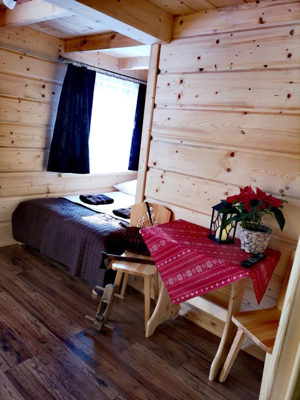 Double Room - Photo 5