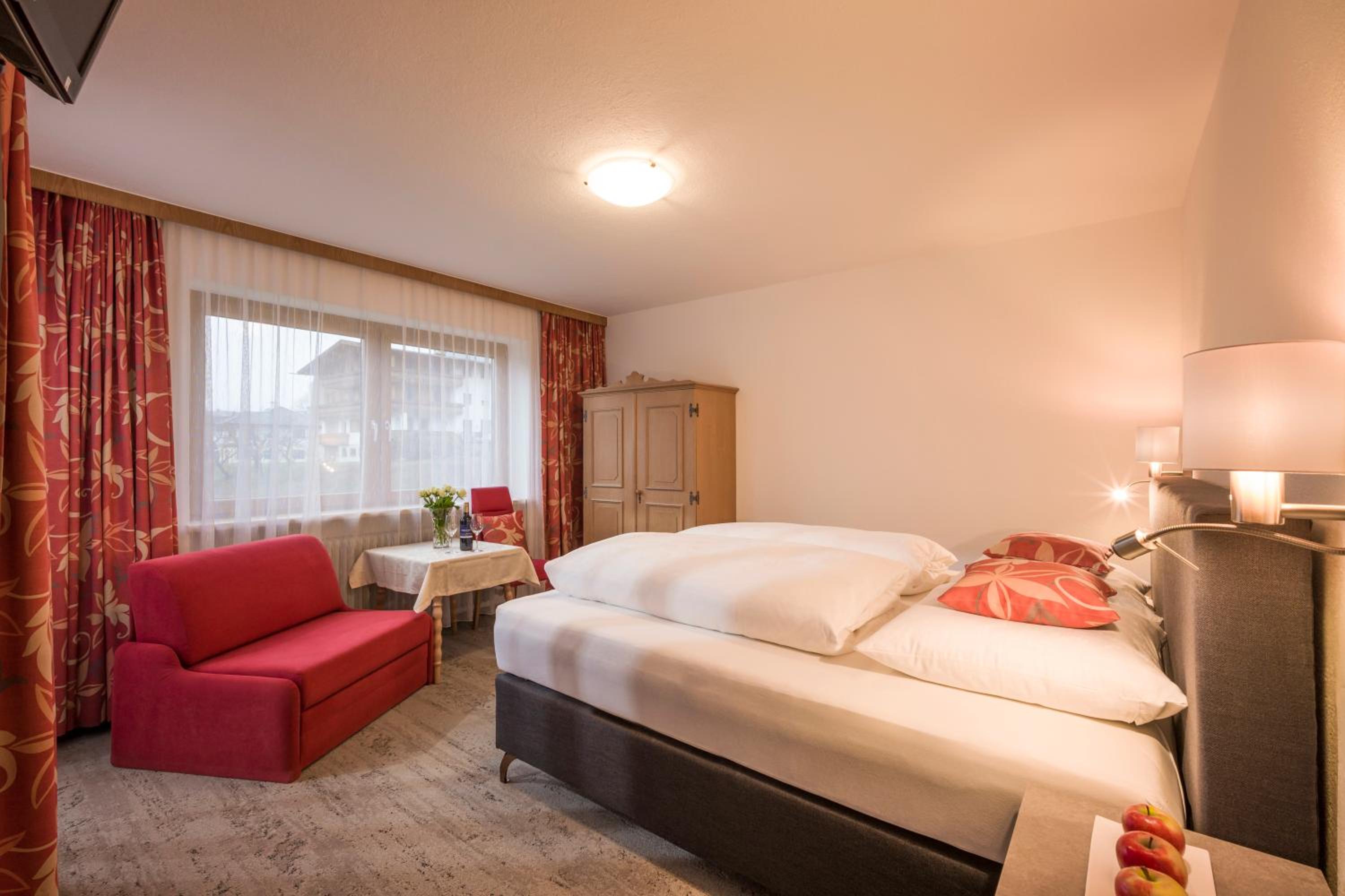 Double Room with Balcony photo 3