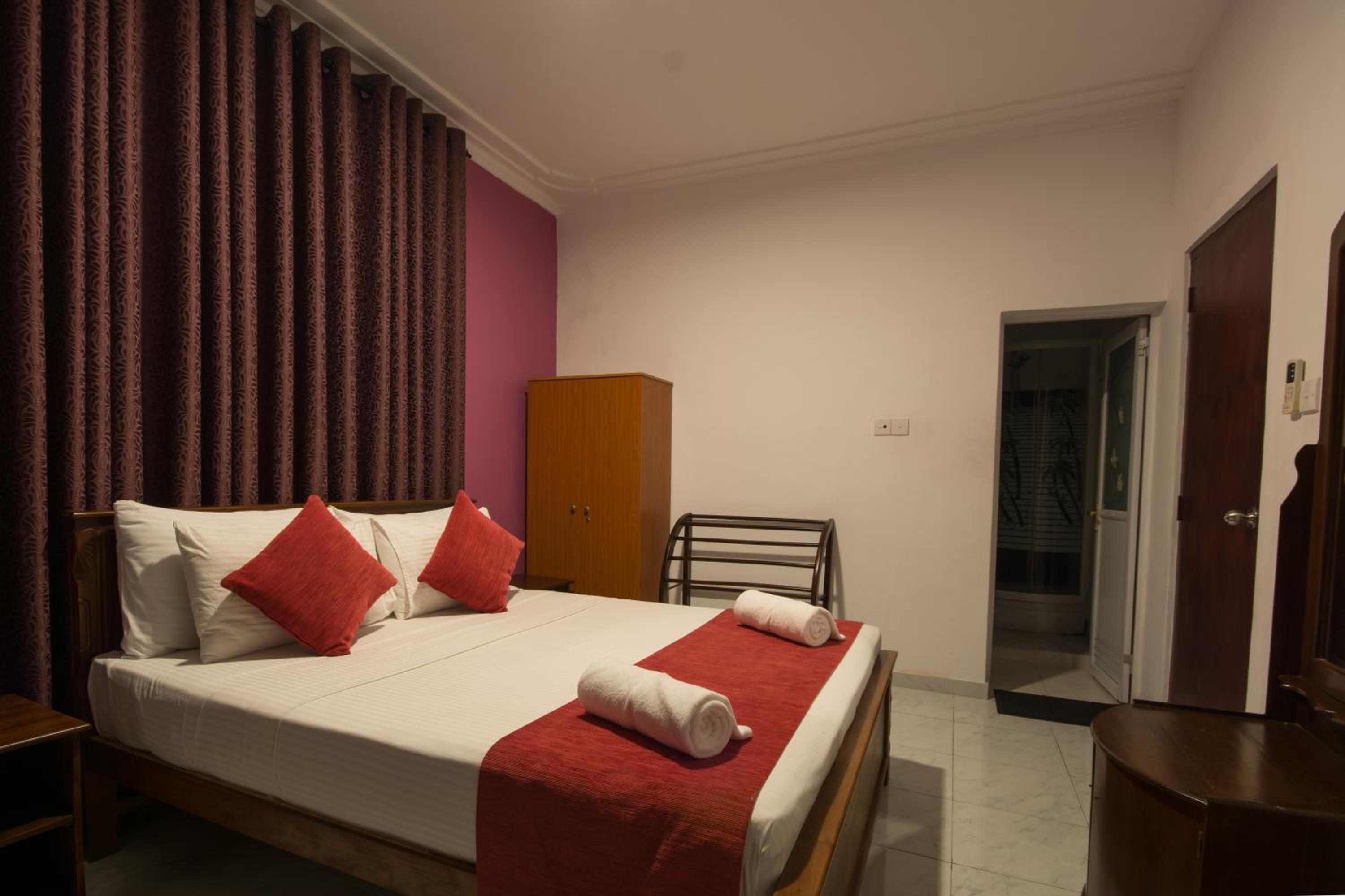 Double Room With Balcony - Photo 1