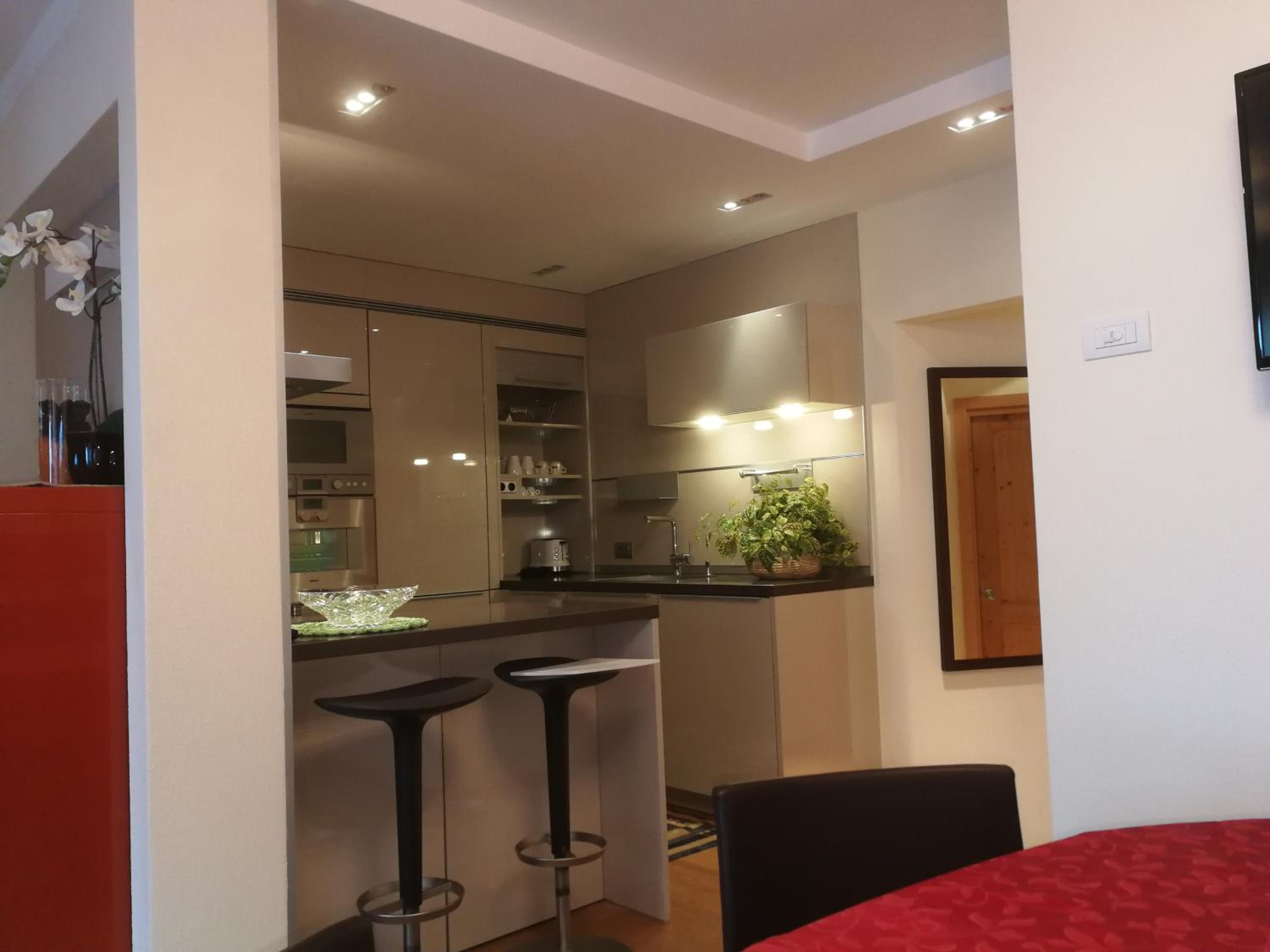 Deluxe Apartment photo 2