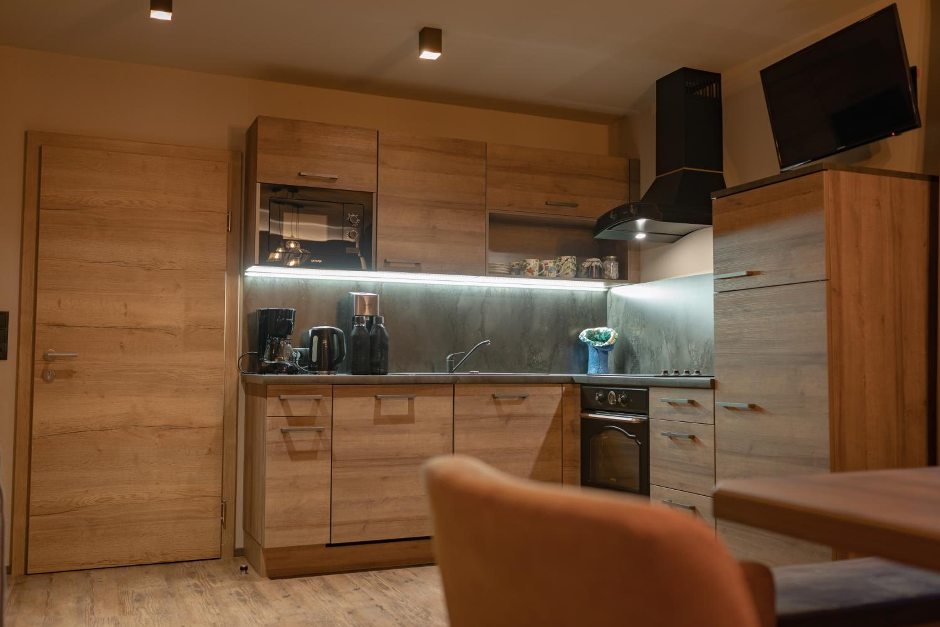 Superior Three-Bedroom Apartment - Photo 20