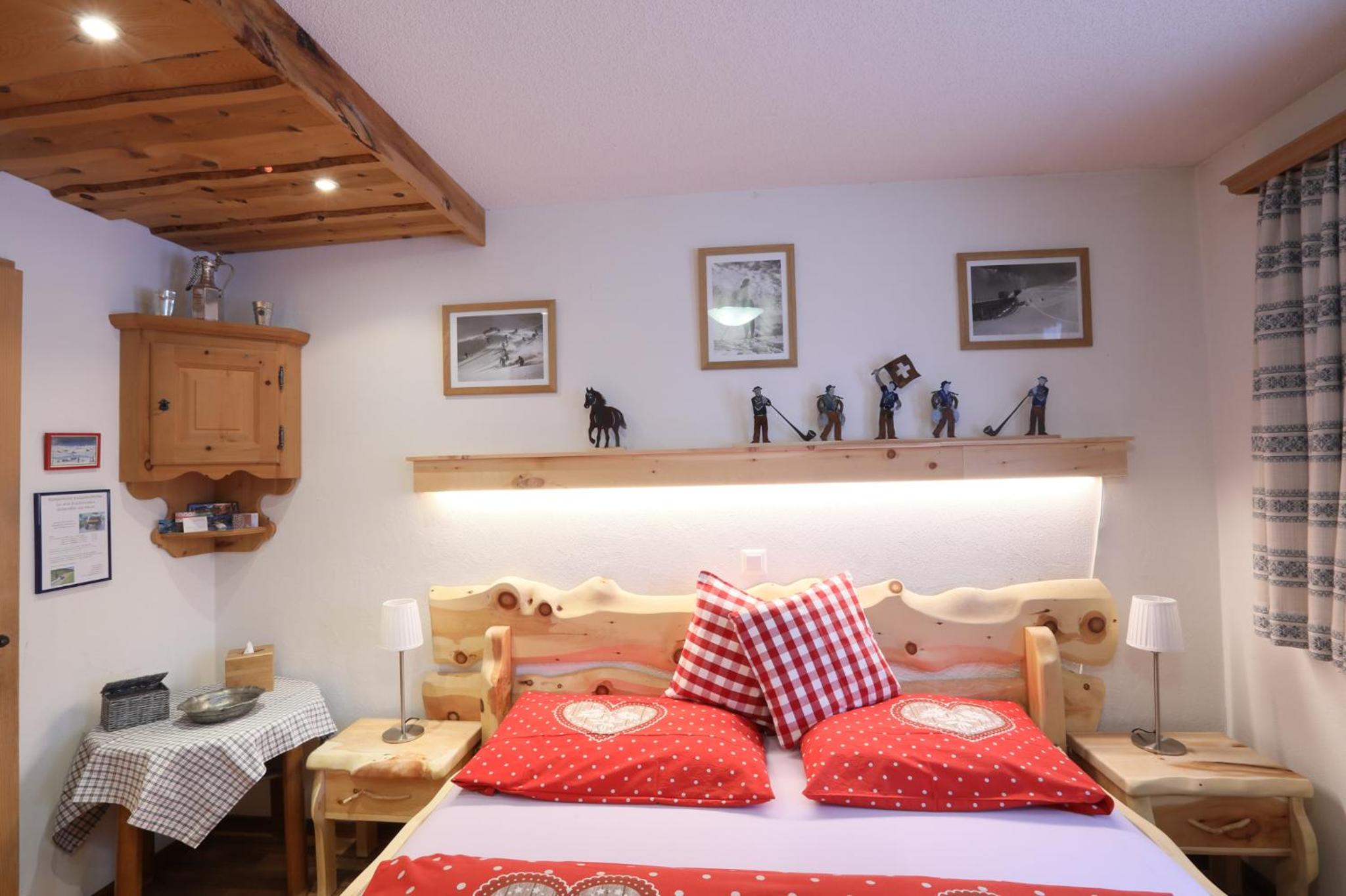 Double or Twin Room with Private Bathroom photo 3