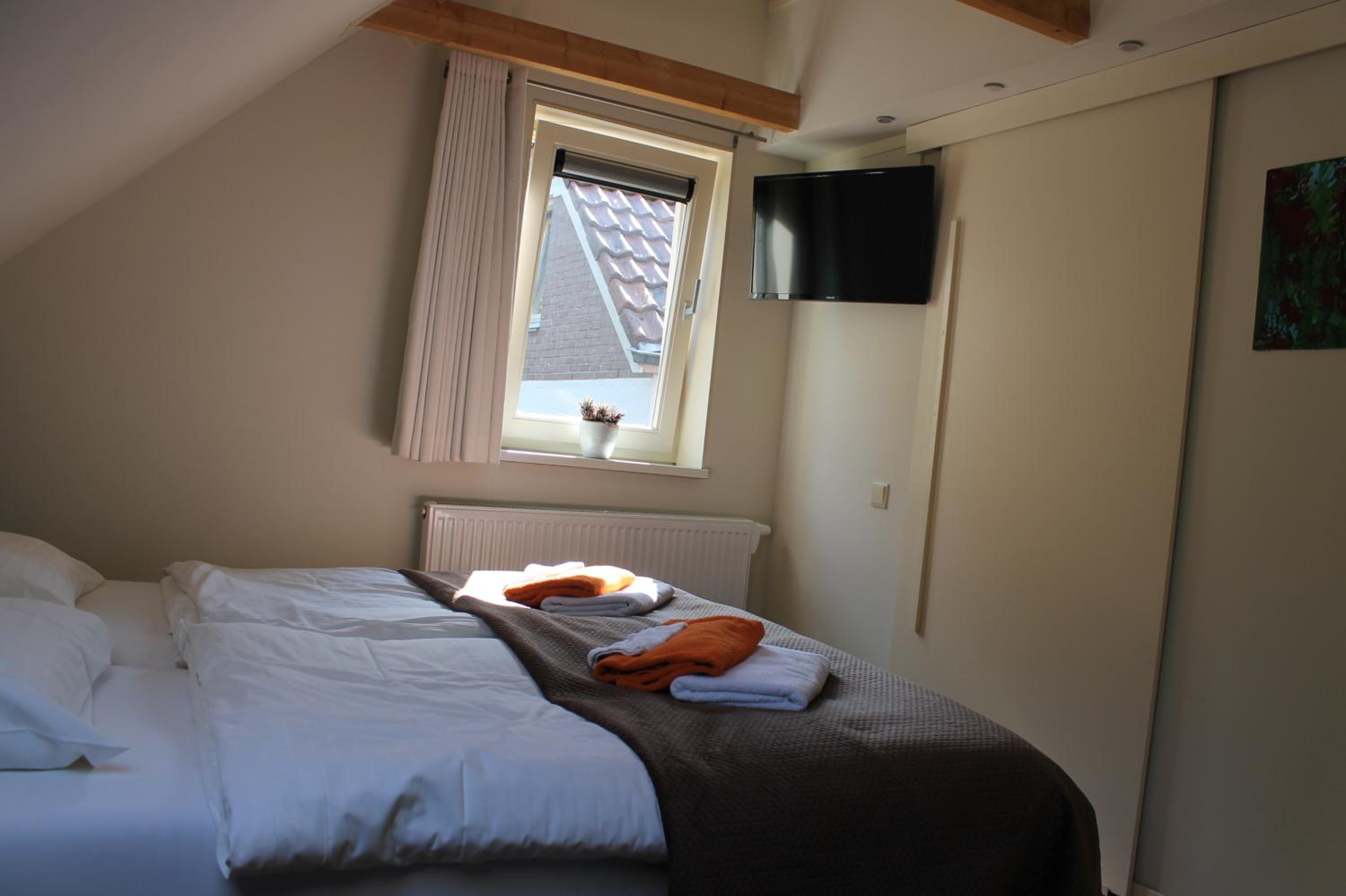 Small Double Room photo 3