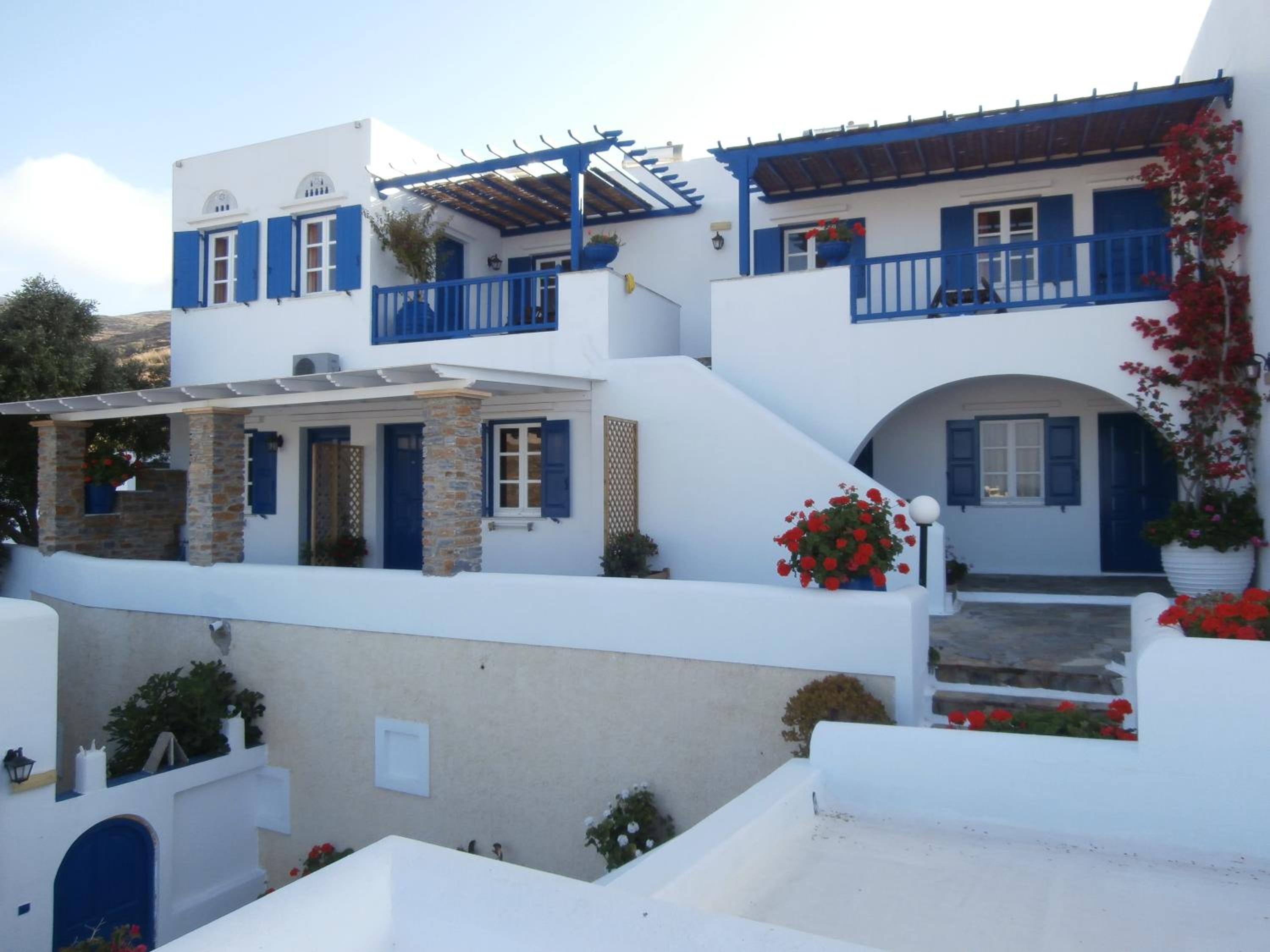 One-Bedroom Apartment (3 Adults)