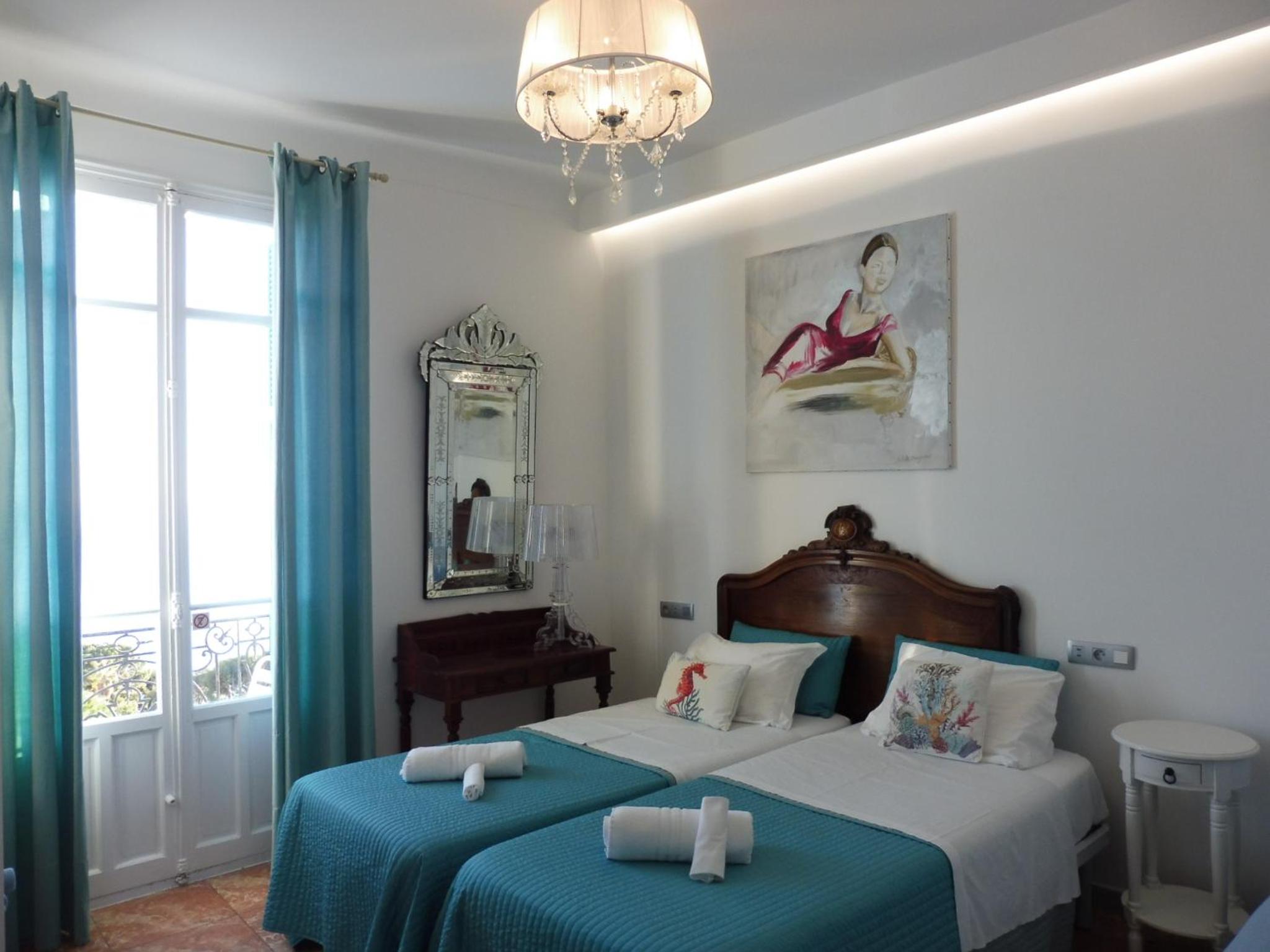 Superior Triple Room with Sea View (3 single beds)