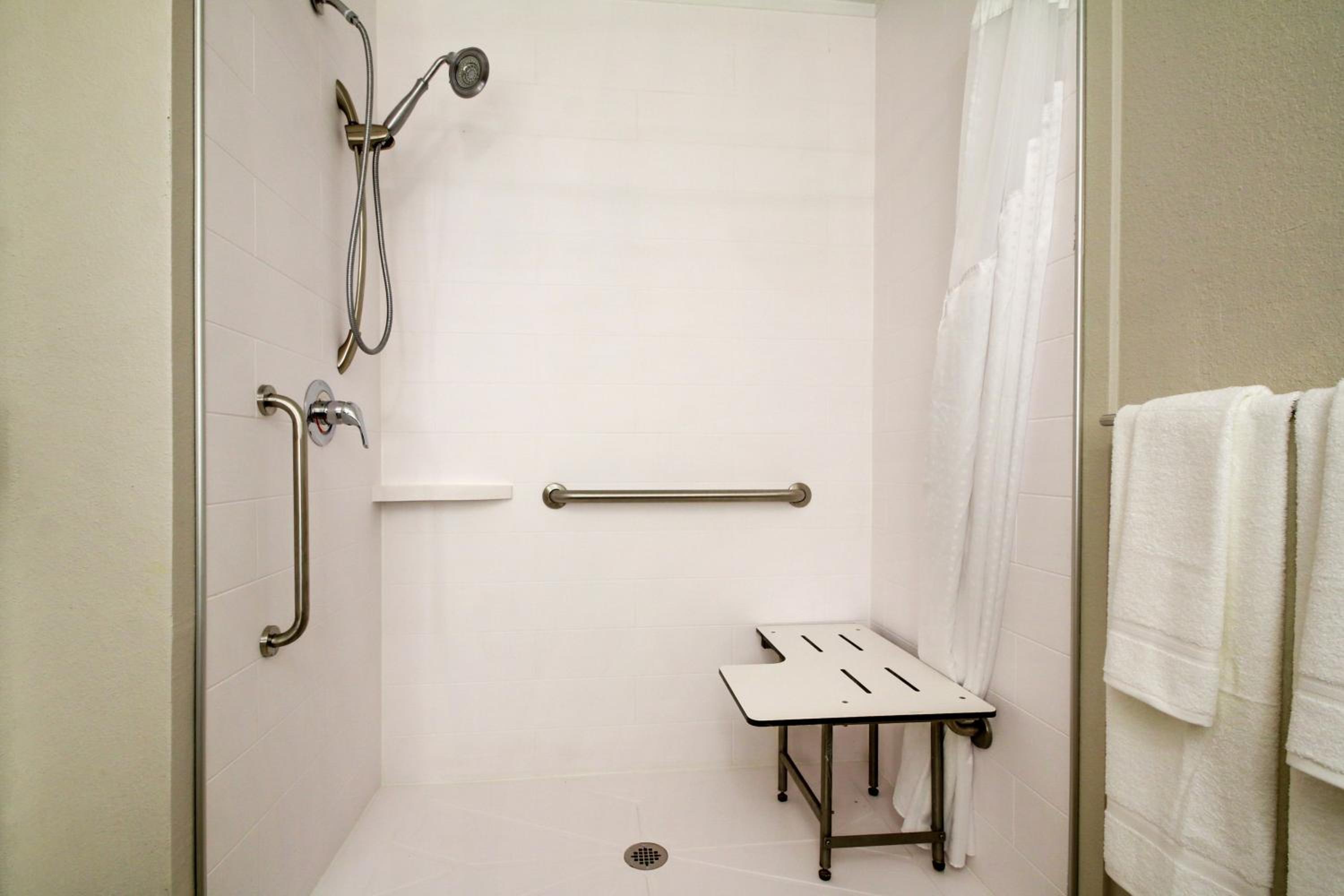 Holiday Inn Express Hotel & Suites Live Oak by IHG