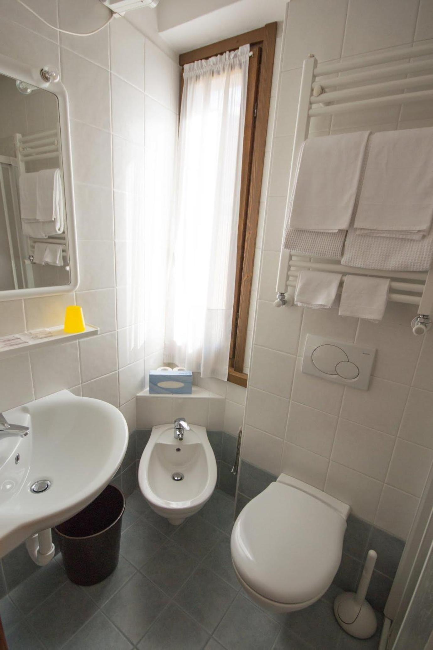 Superior Double or Twin Room - Photo 4