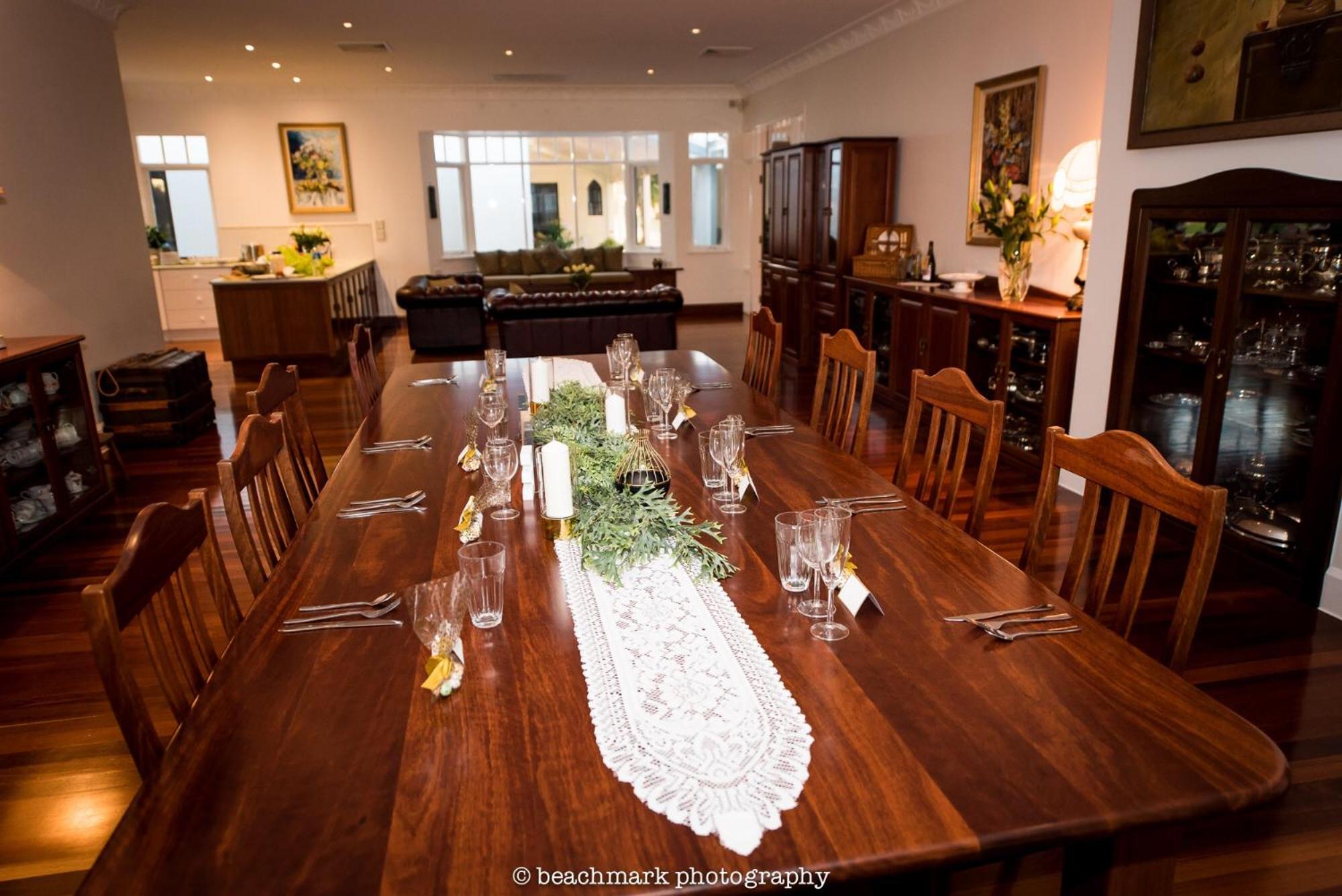 Five-Bedroom House photo 3