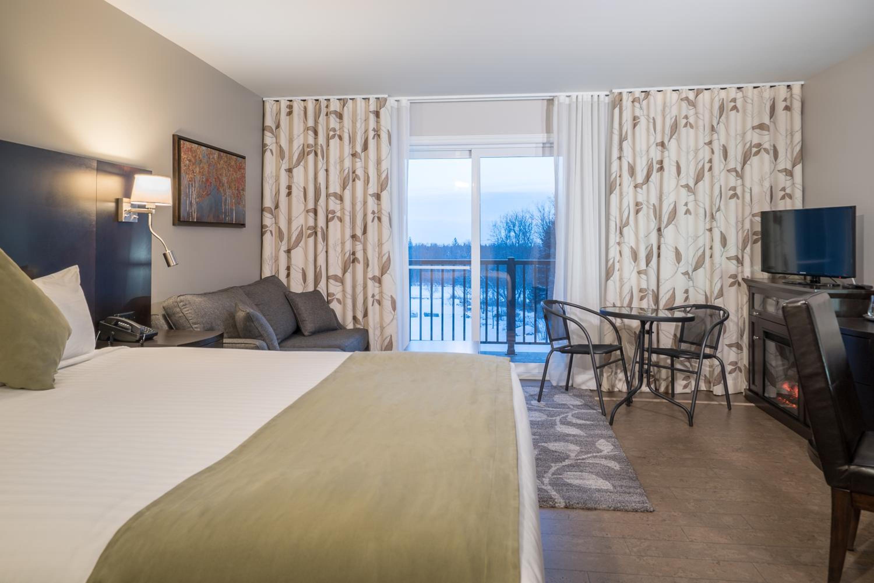 Double Room with Balcony photo 3