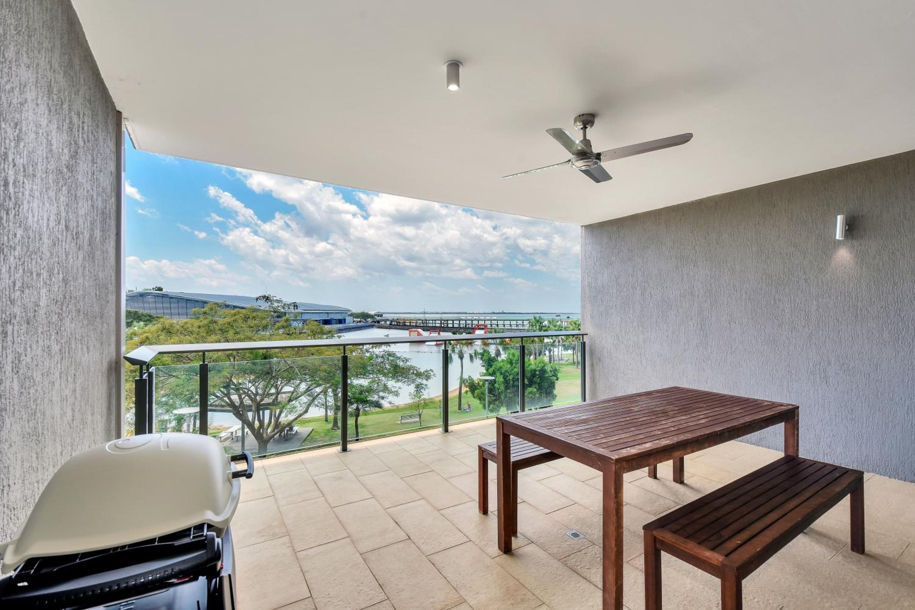 Three-Bedroom Apartment - Photo 15