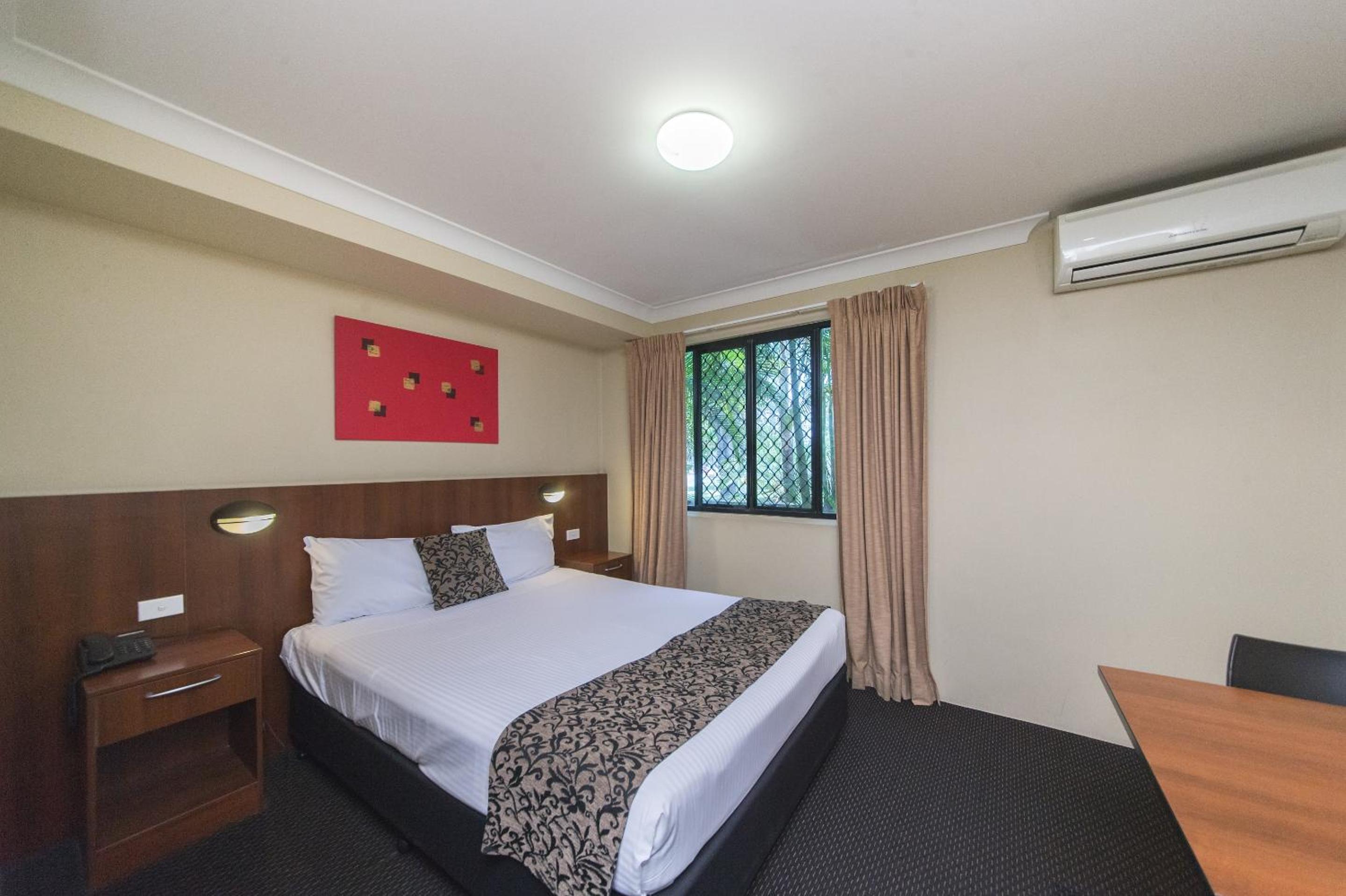 Queen Suite photo 2