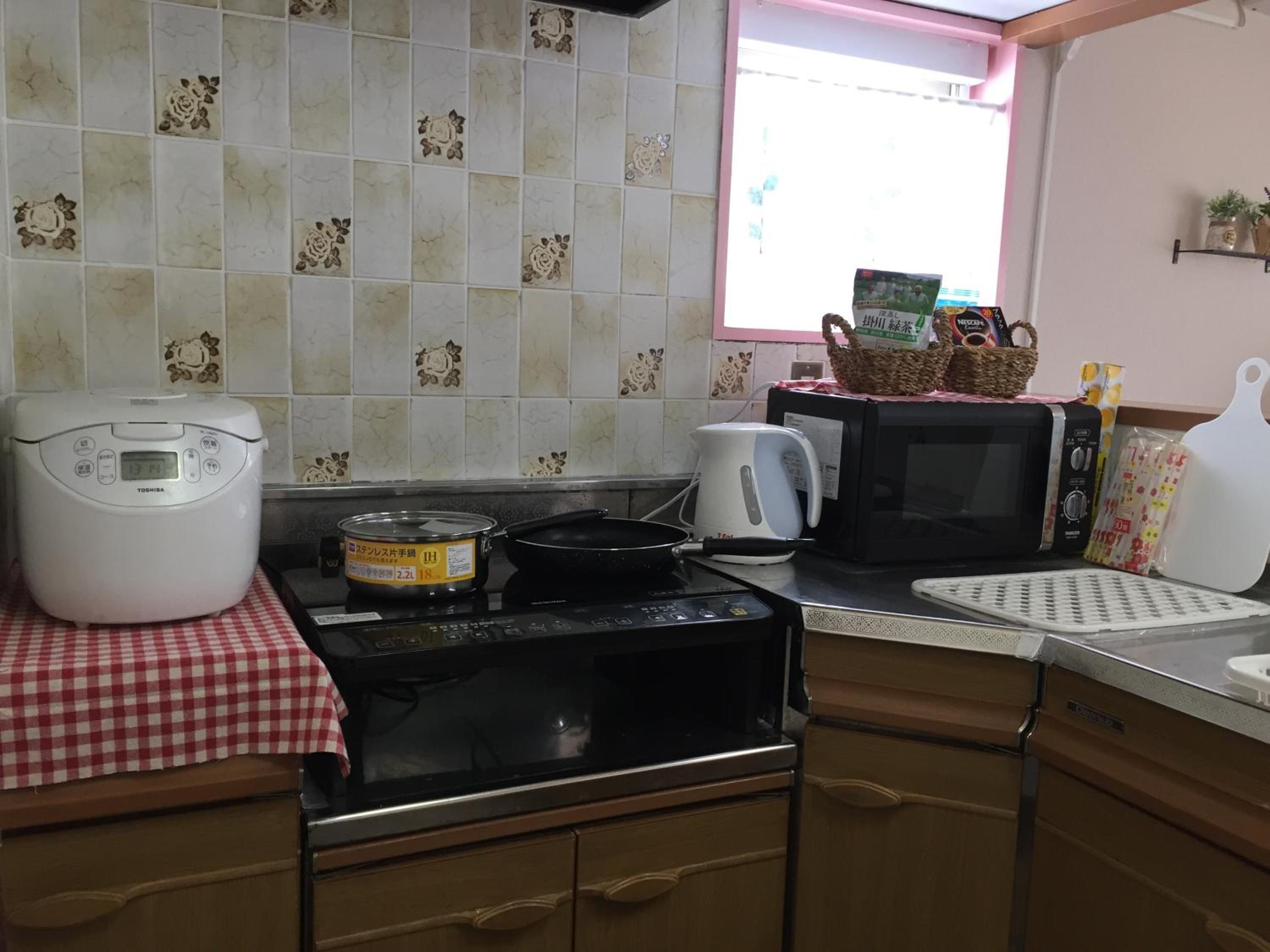 Twin Room - Photo 10