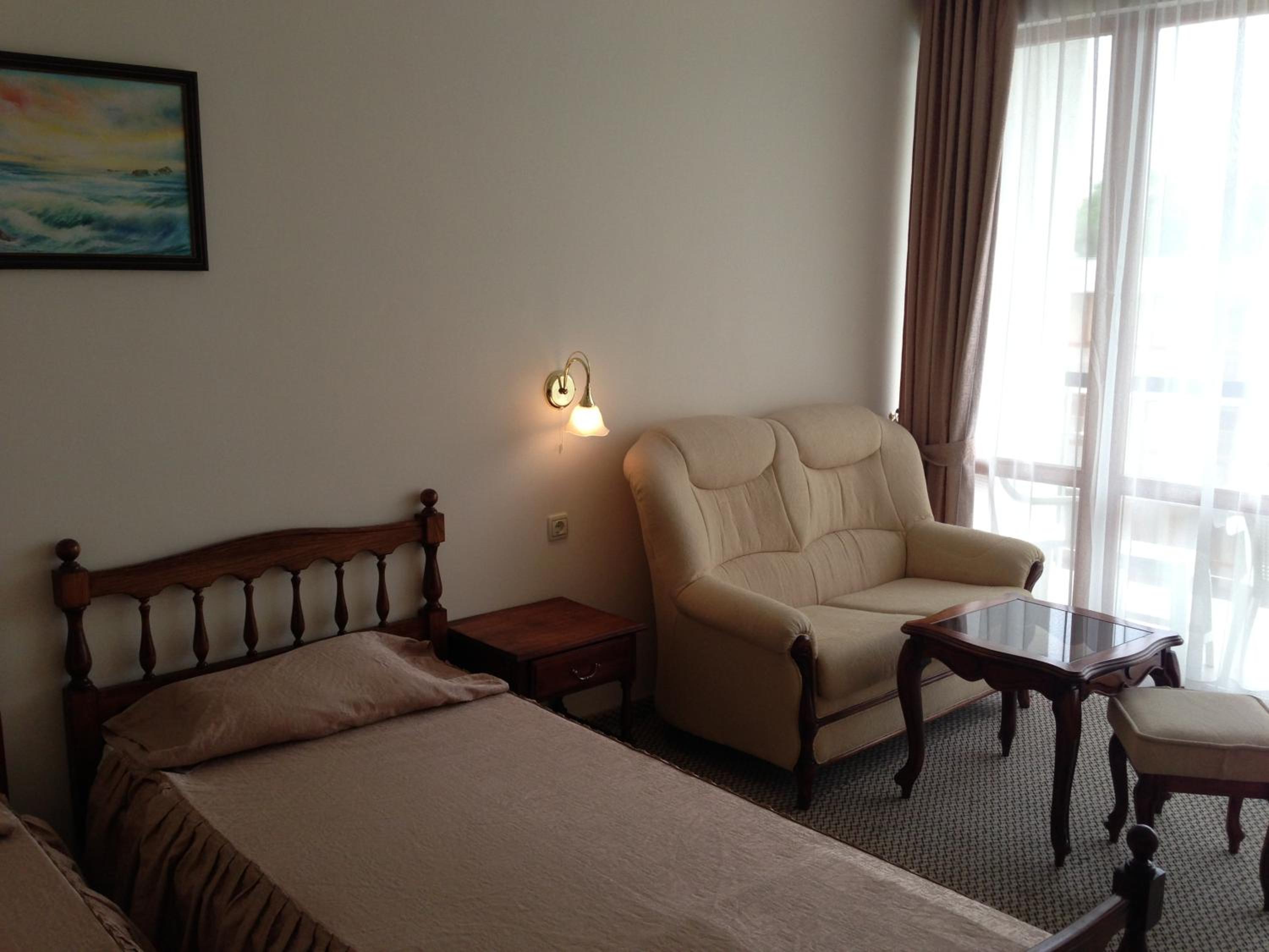 Double Or Twin Room With Extra Bed (3 Adults)