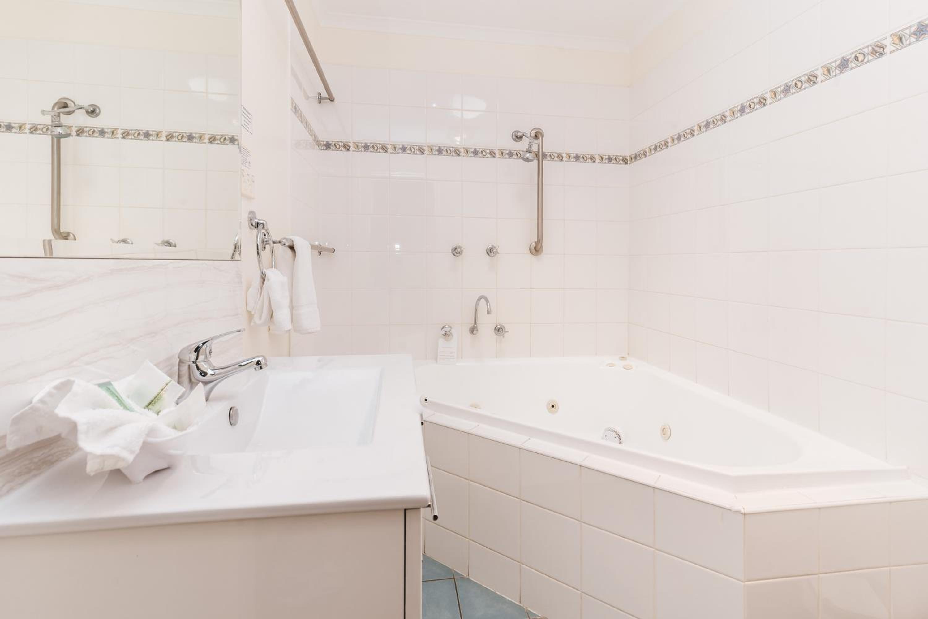 One-Bedroom Villa with Spa Bath photo 3