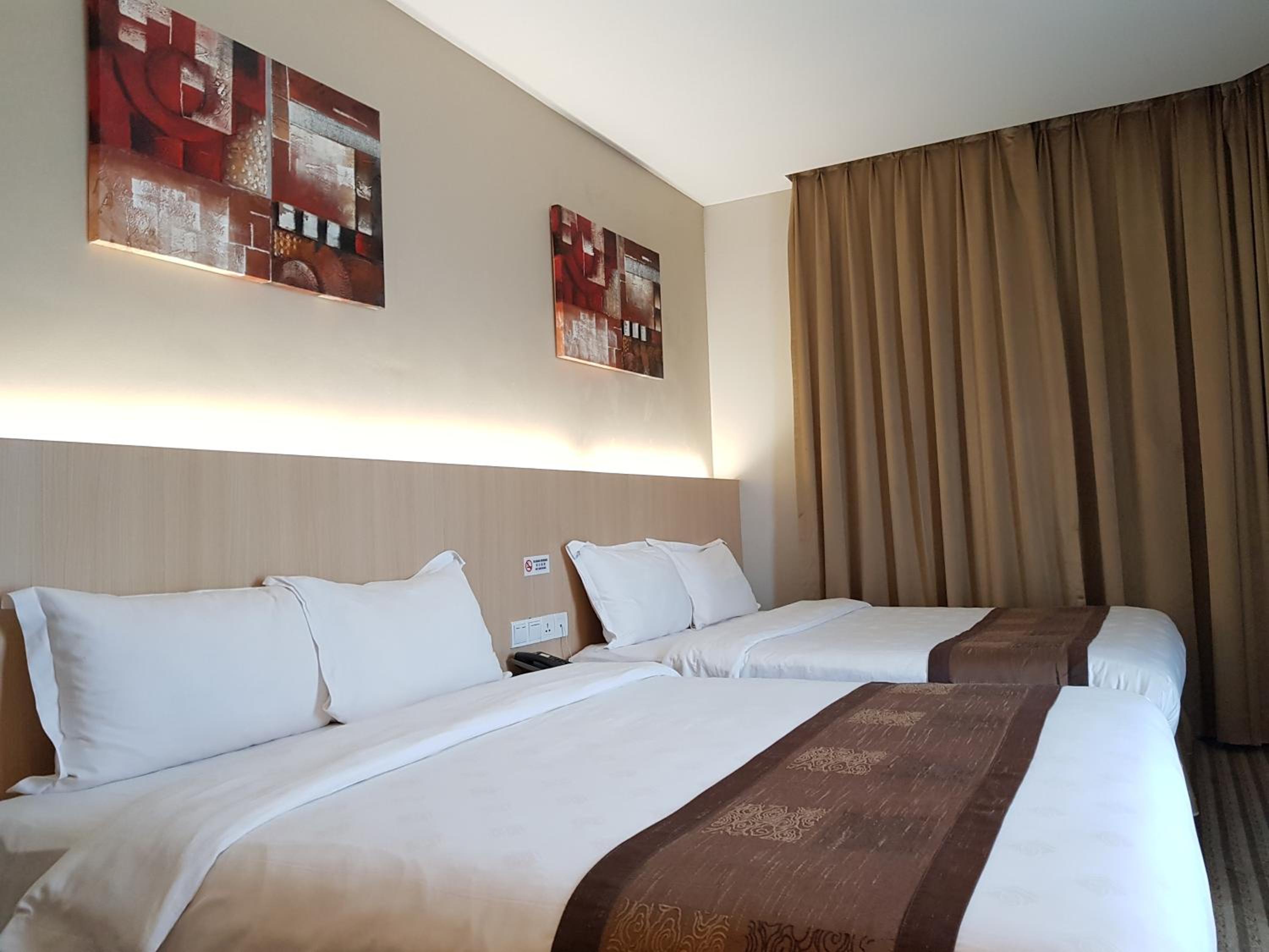 Deluxe Quadruple Room photo 2