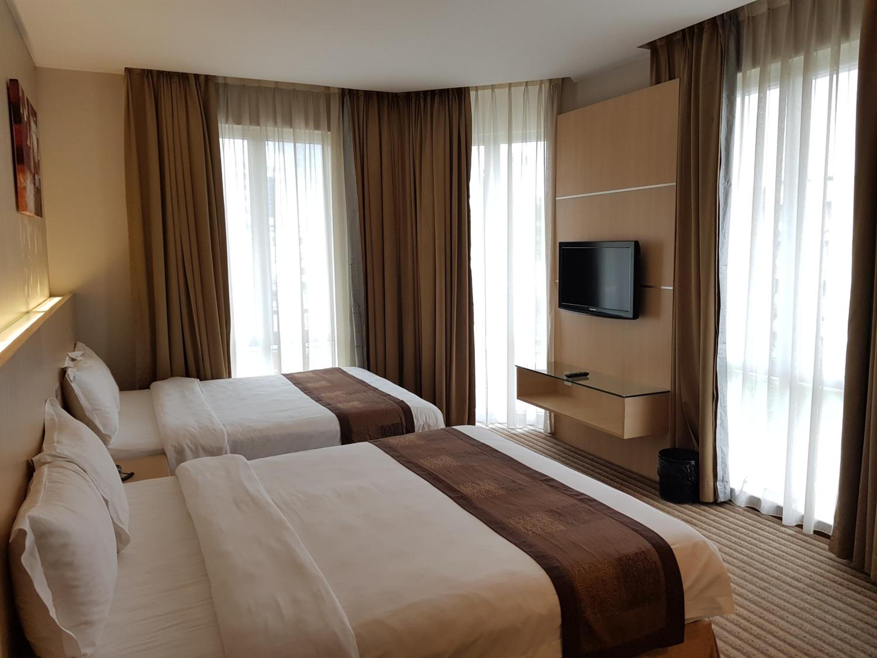 Deluxe Quadruple Room photo 3