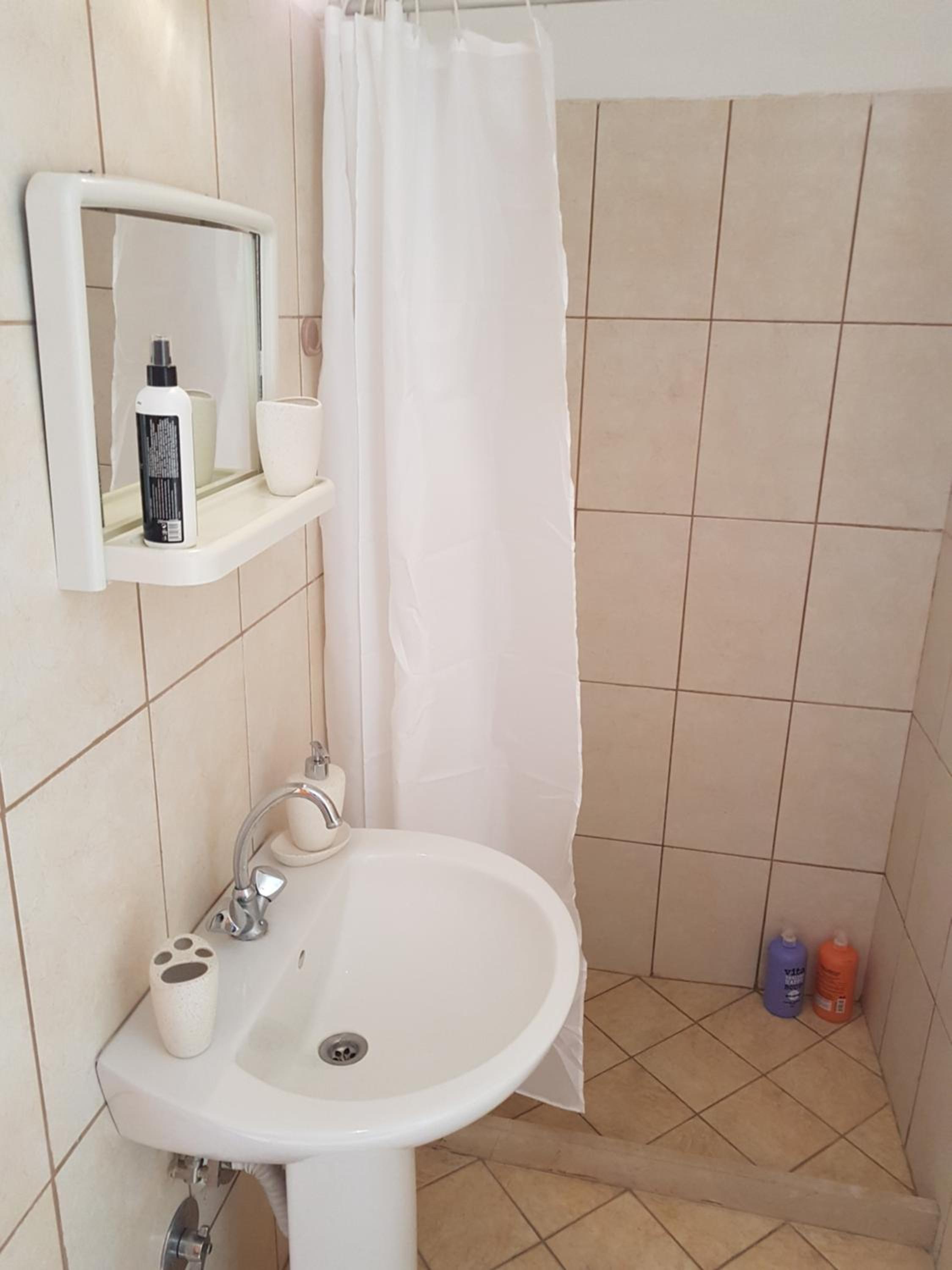 Triple Room With Bathroom photo 2