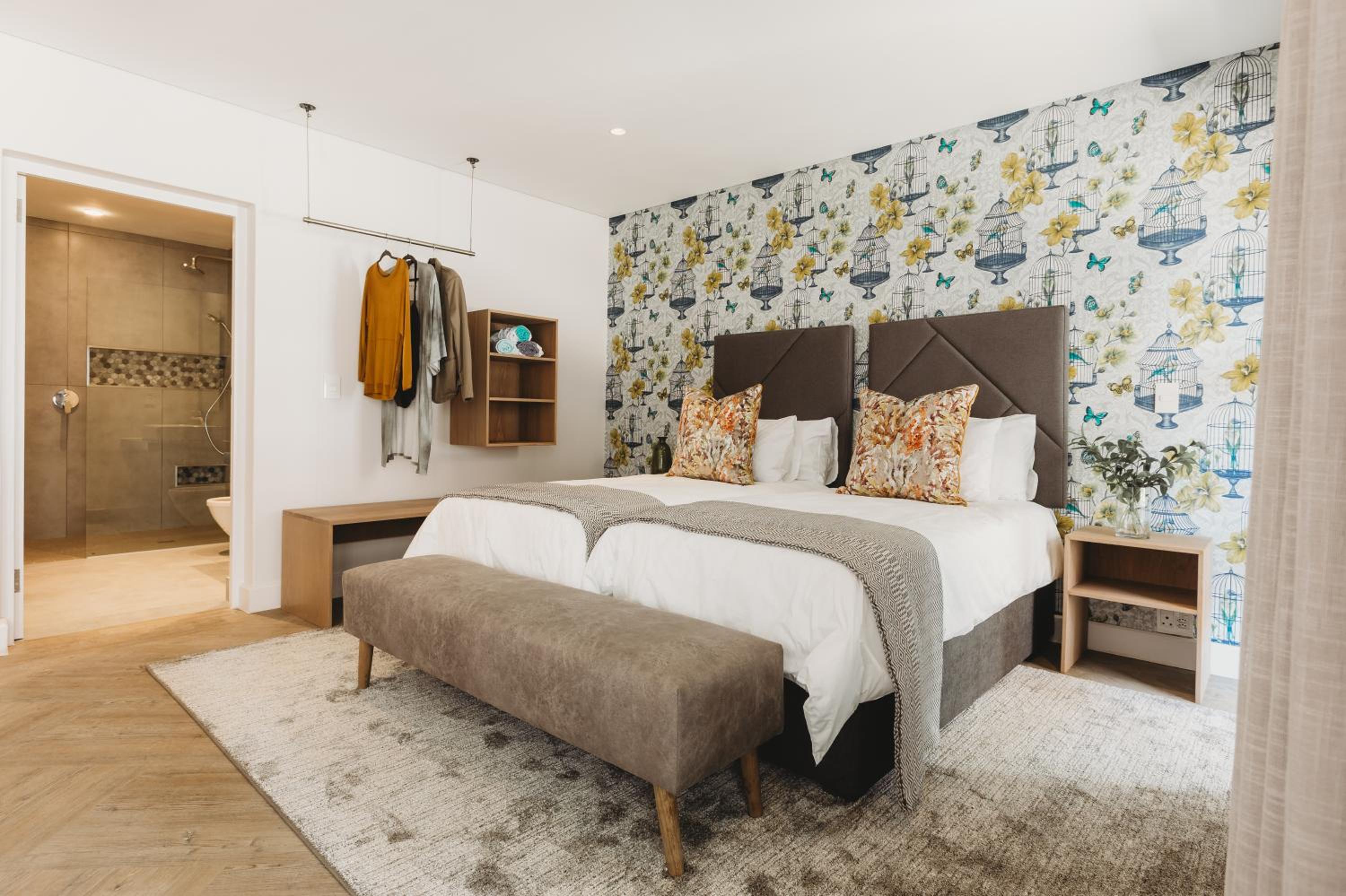 Deluxe King Suite - Photo 1