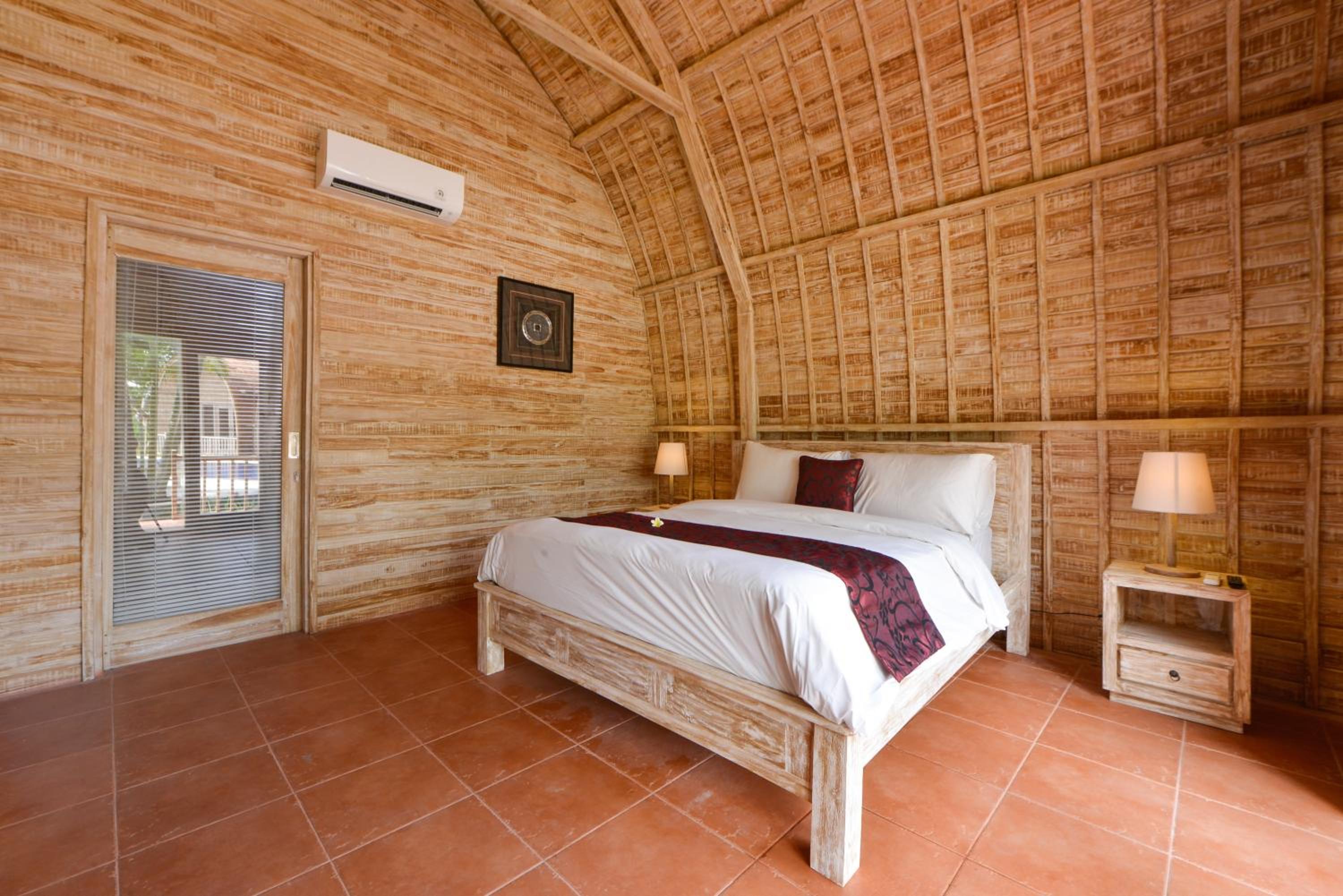 One-Bedroom Bungalow with Pool Access and Garden View
