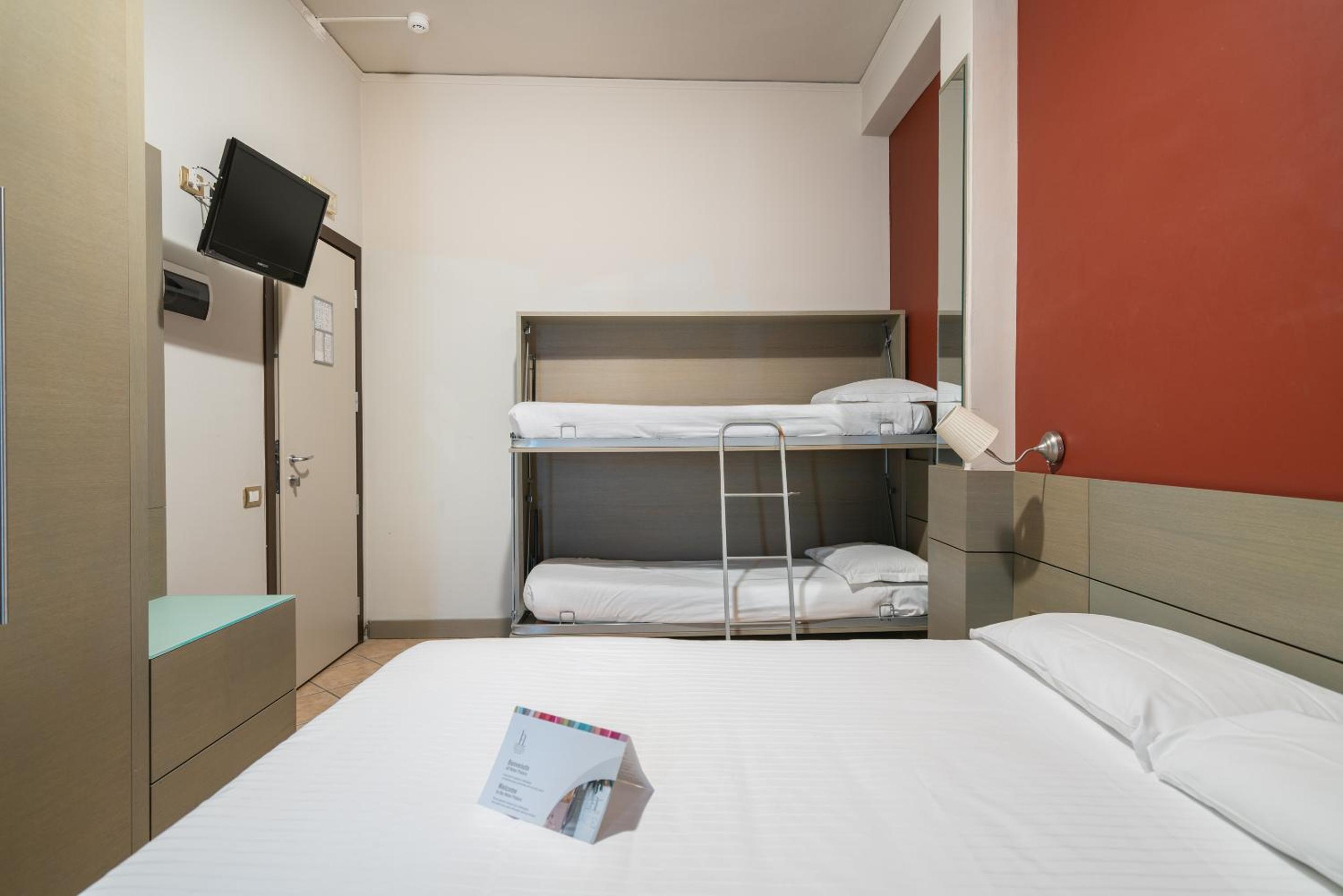 Quadruple Room photo 2