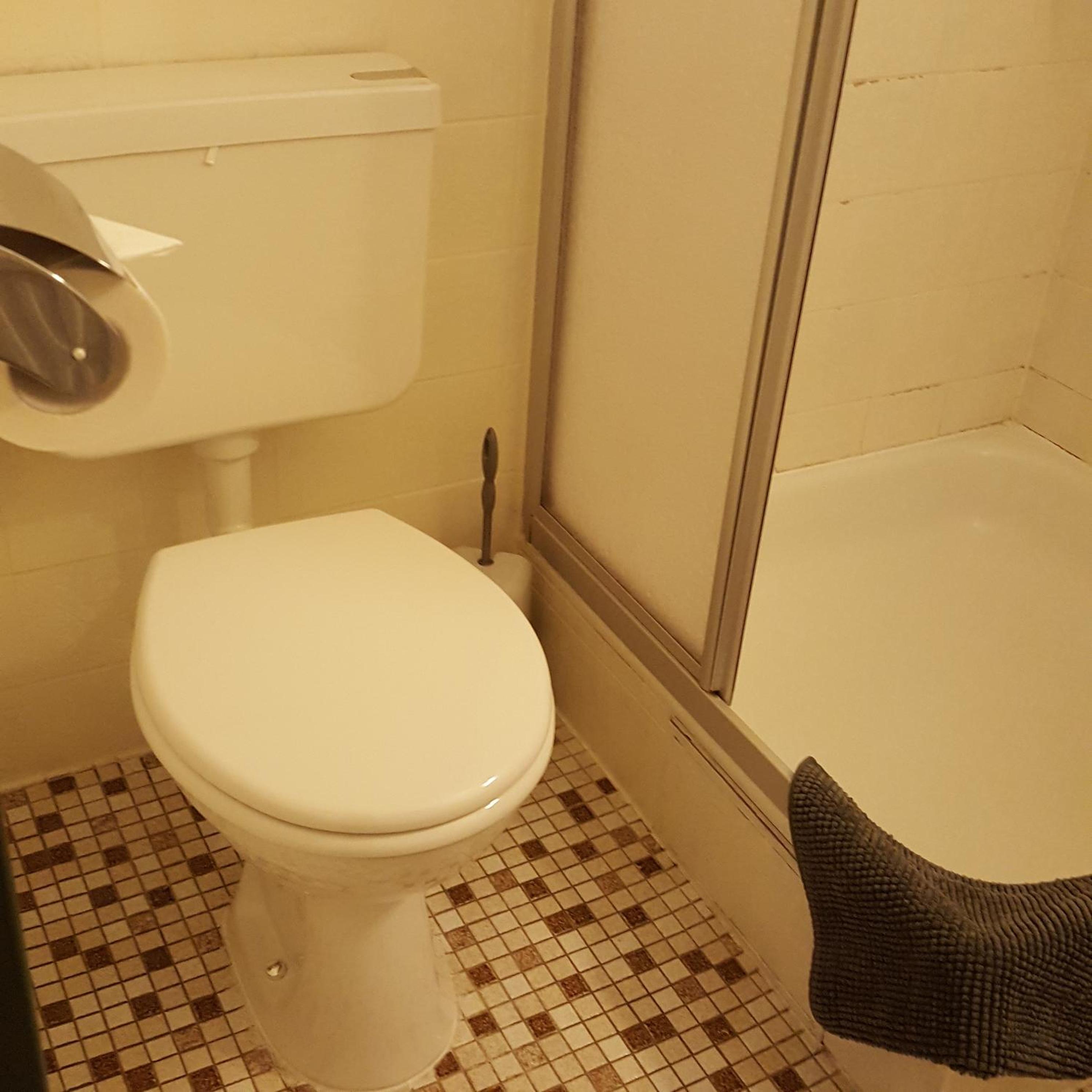 Double Room - Photo 9