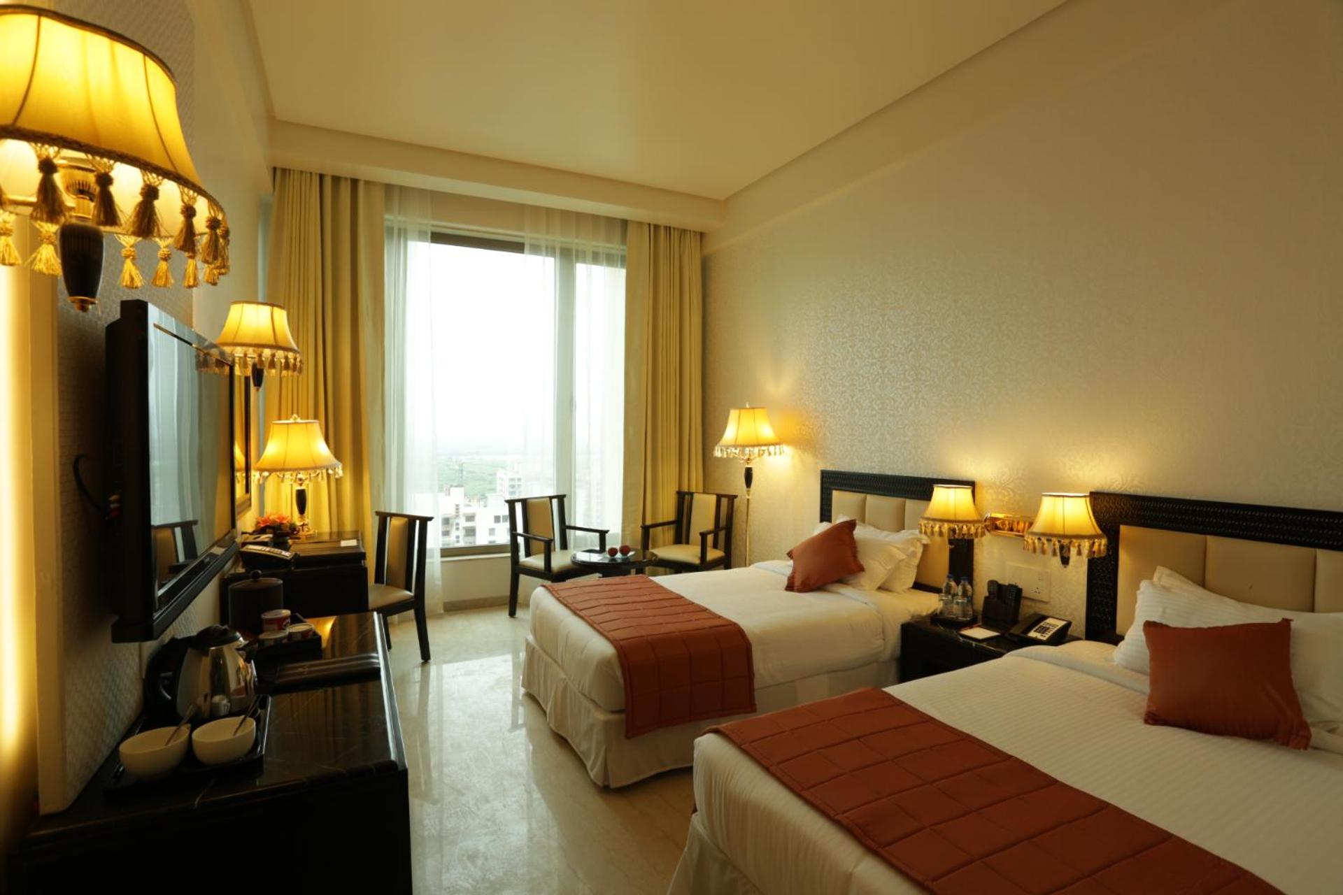 Superior Double or Twin Room with Bucket of 3 Pint Beers (Kingfisher Premium) per room per night photo 3