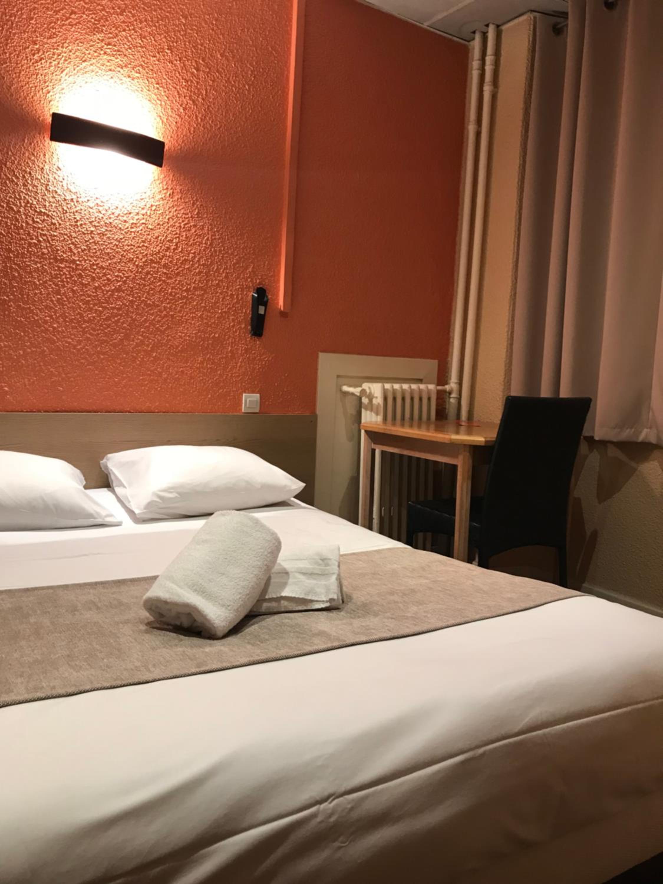 Double Room - Photo 1