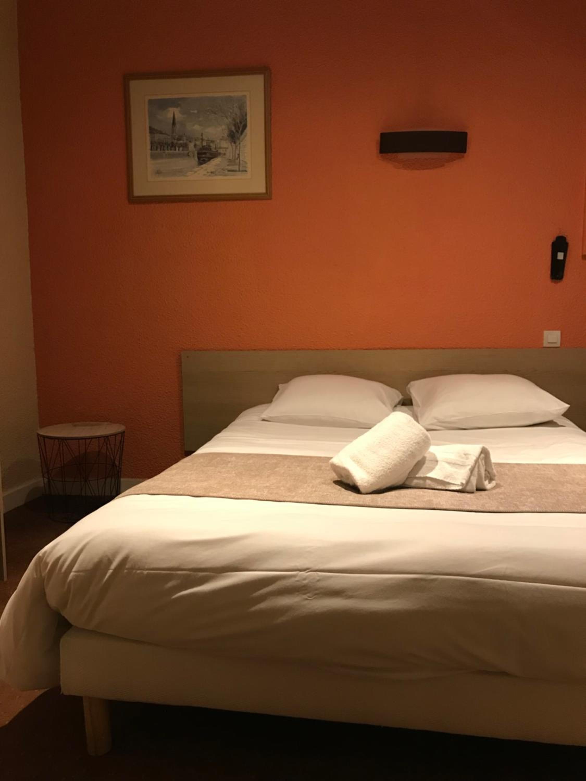 Double Room - Photo 4