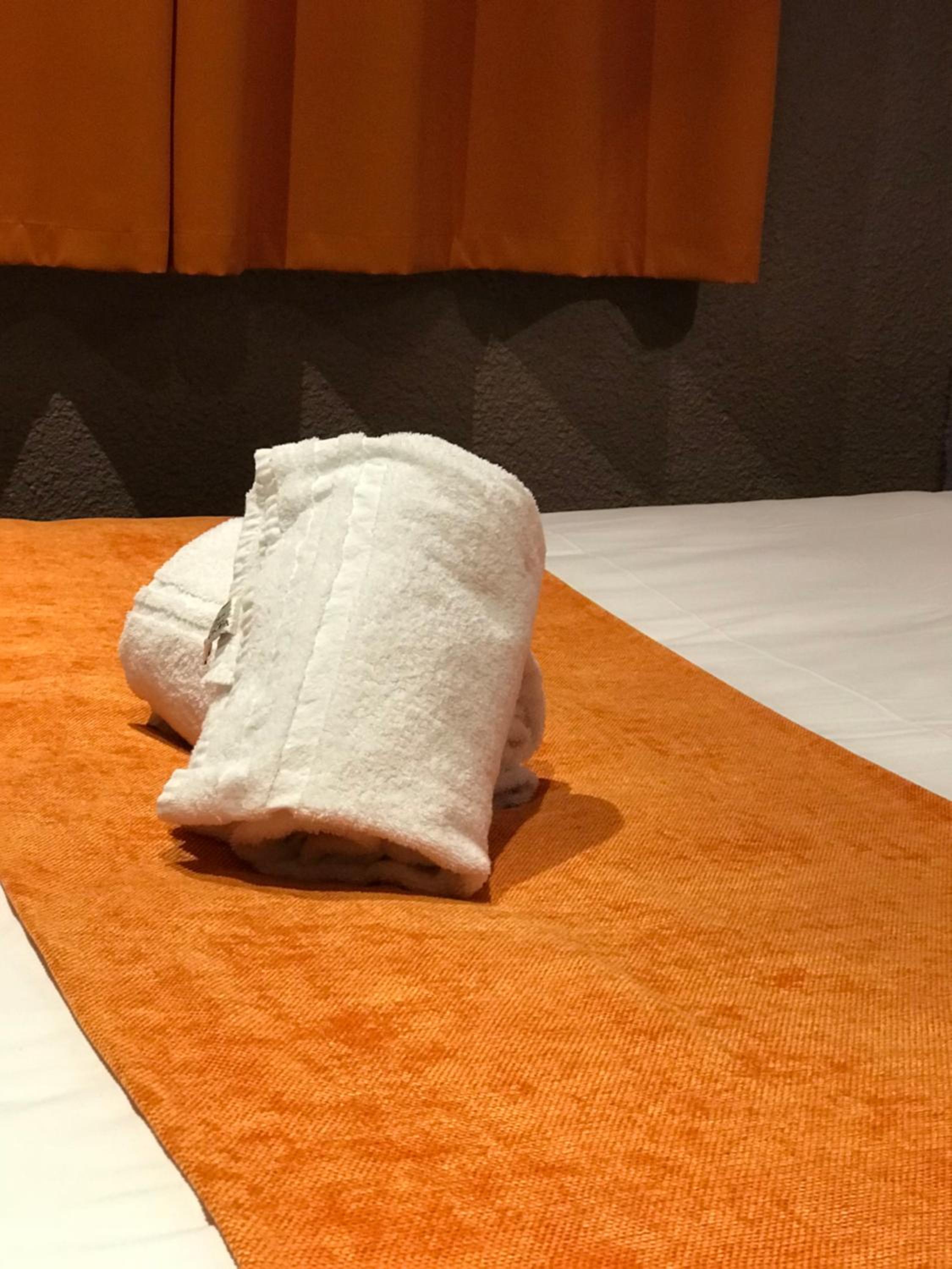 Double Room - Photo 6