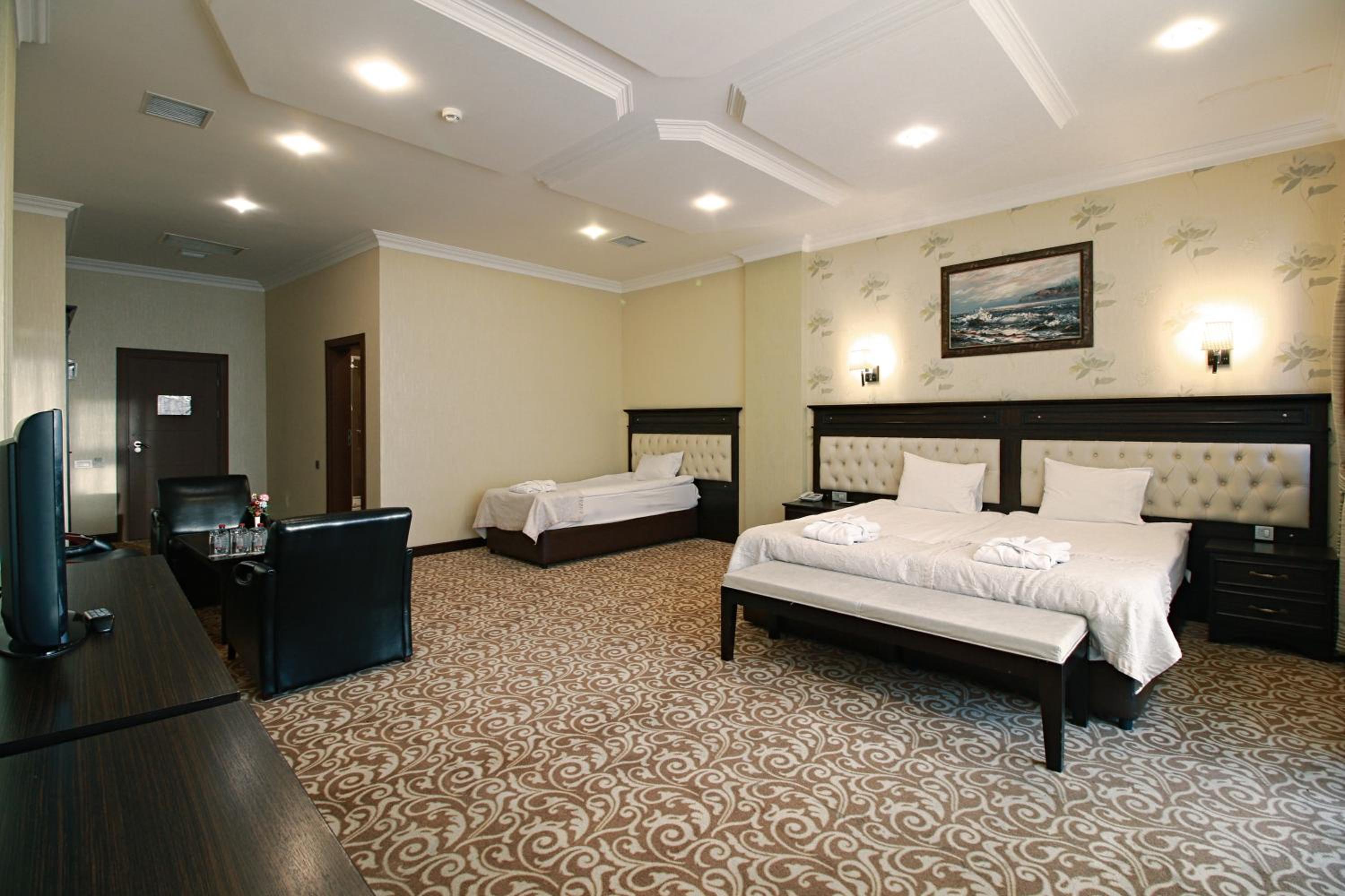 Standard Triple Room photo 2