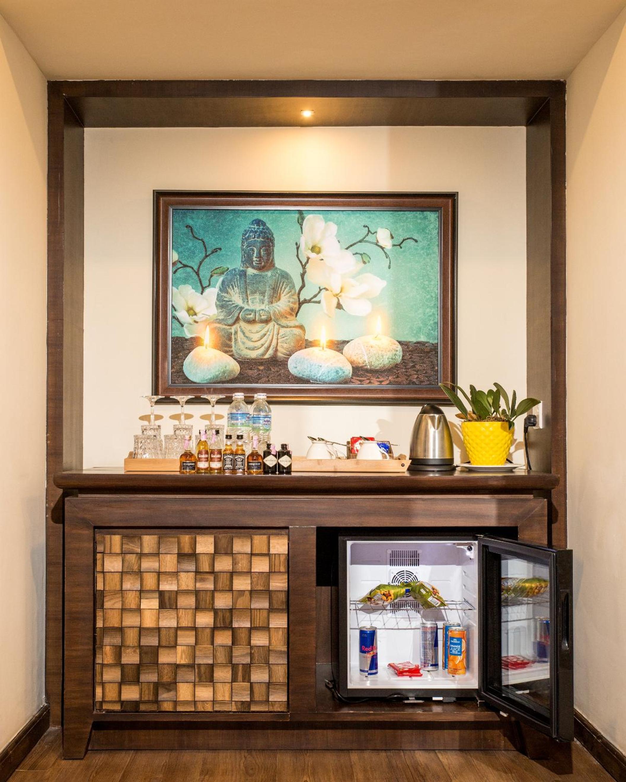 Executive Suite- 10% off on Food and Beverages, 20% off on Spa - Photo 4