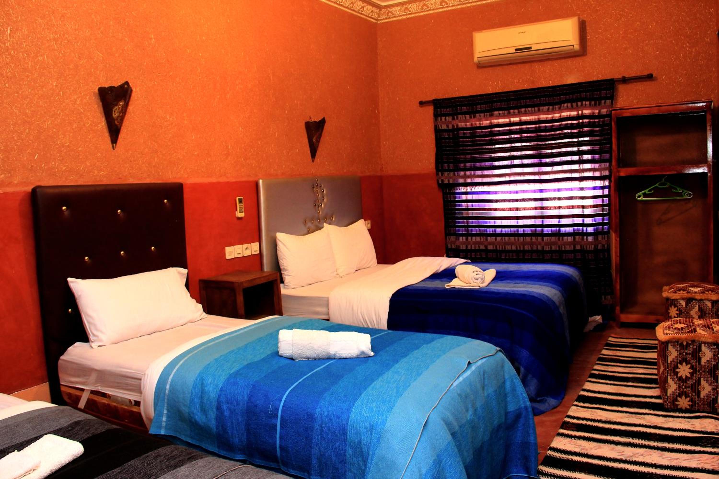 Twin Room with View - Photo 4