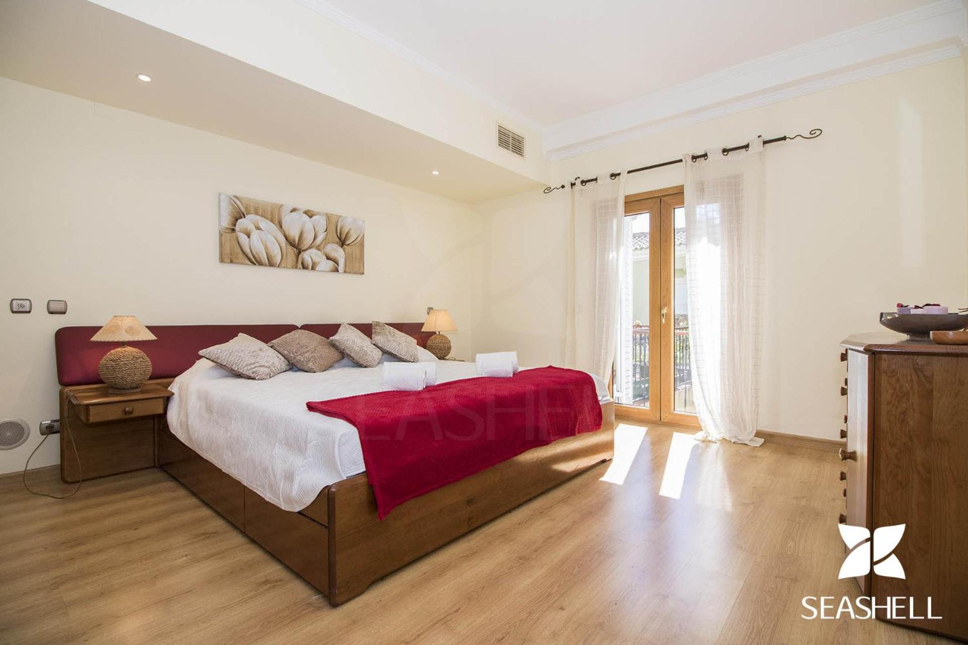 Deluxe Villa photo 1