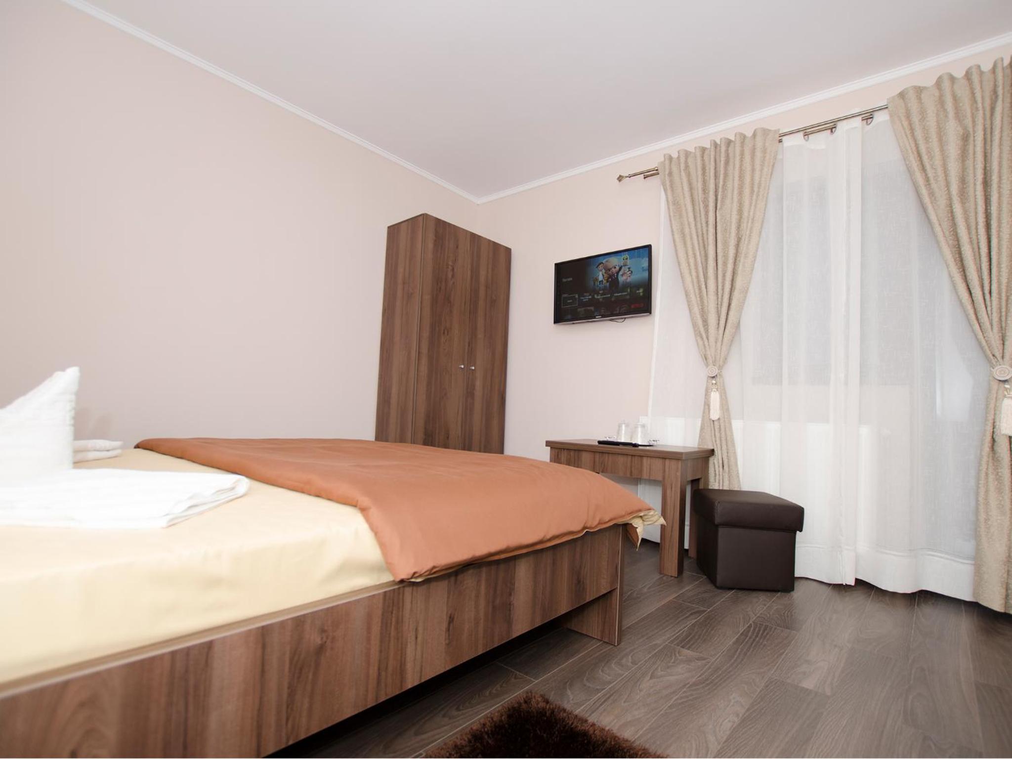 Double Room with Mountain View - Photo 13