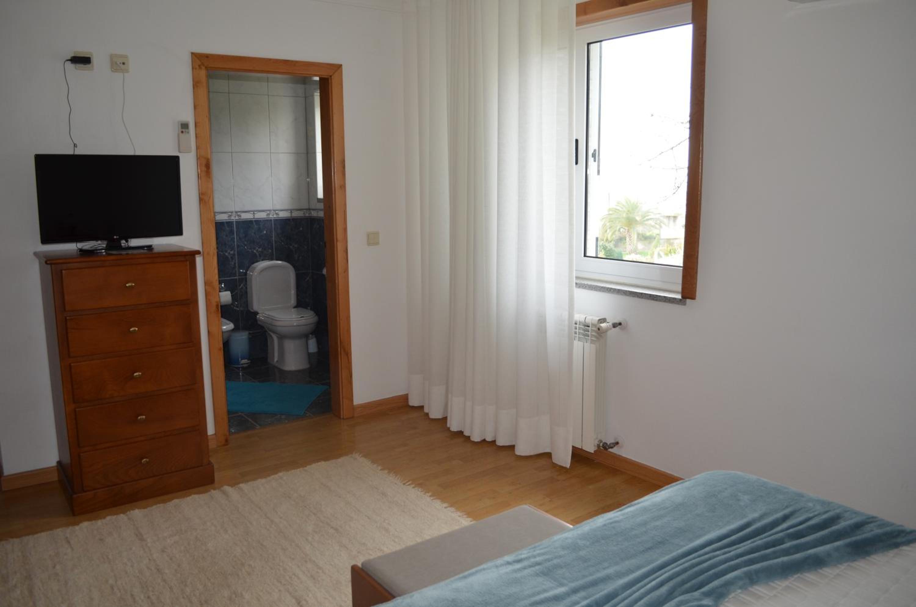 Deluxe Room (2 Adults + 1 Child) photo 2