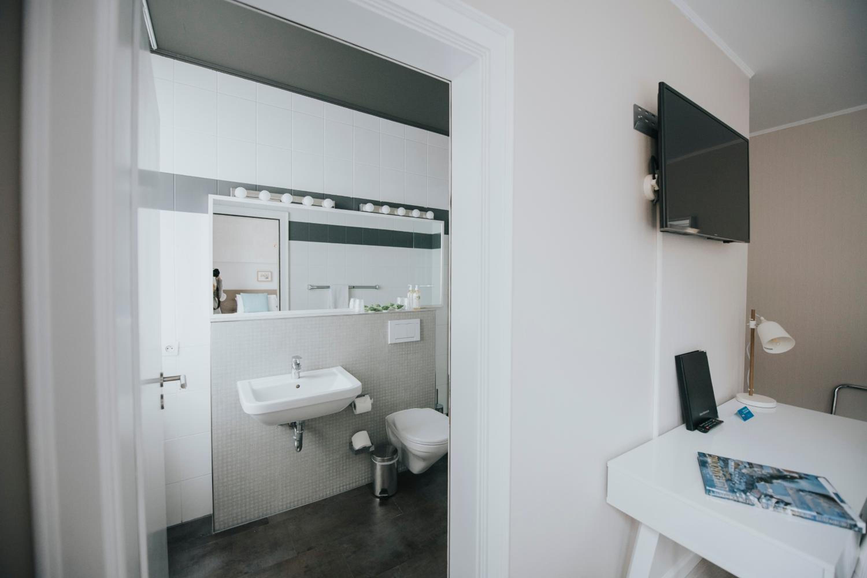 Superior Triple Room photo 2