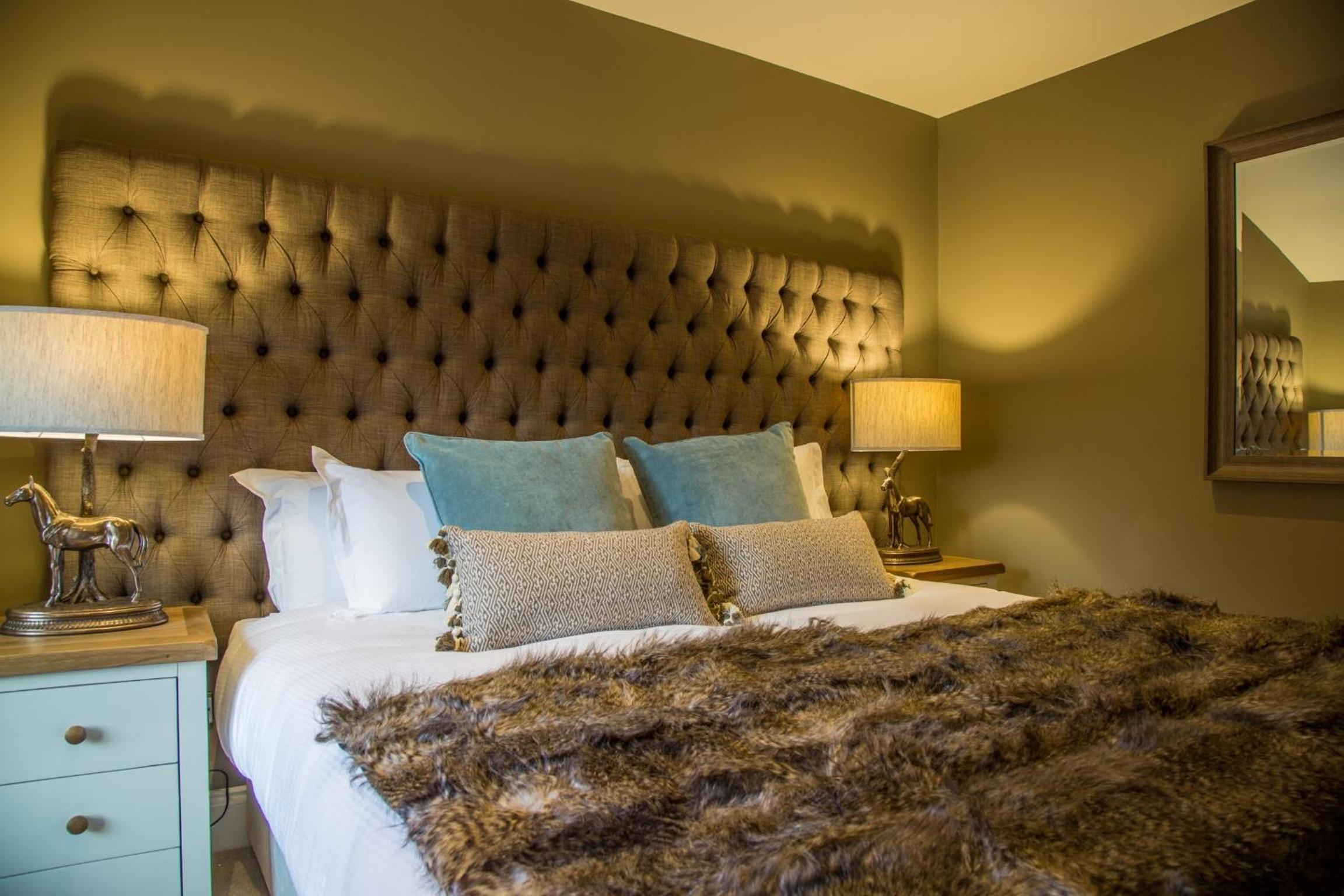 Two-Bedroom Apartment - Photo 4