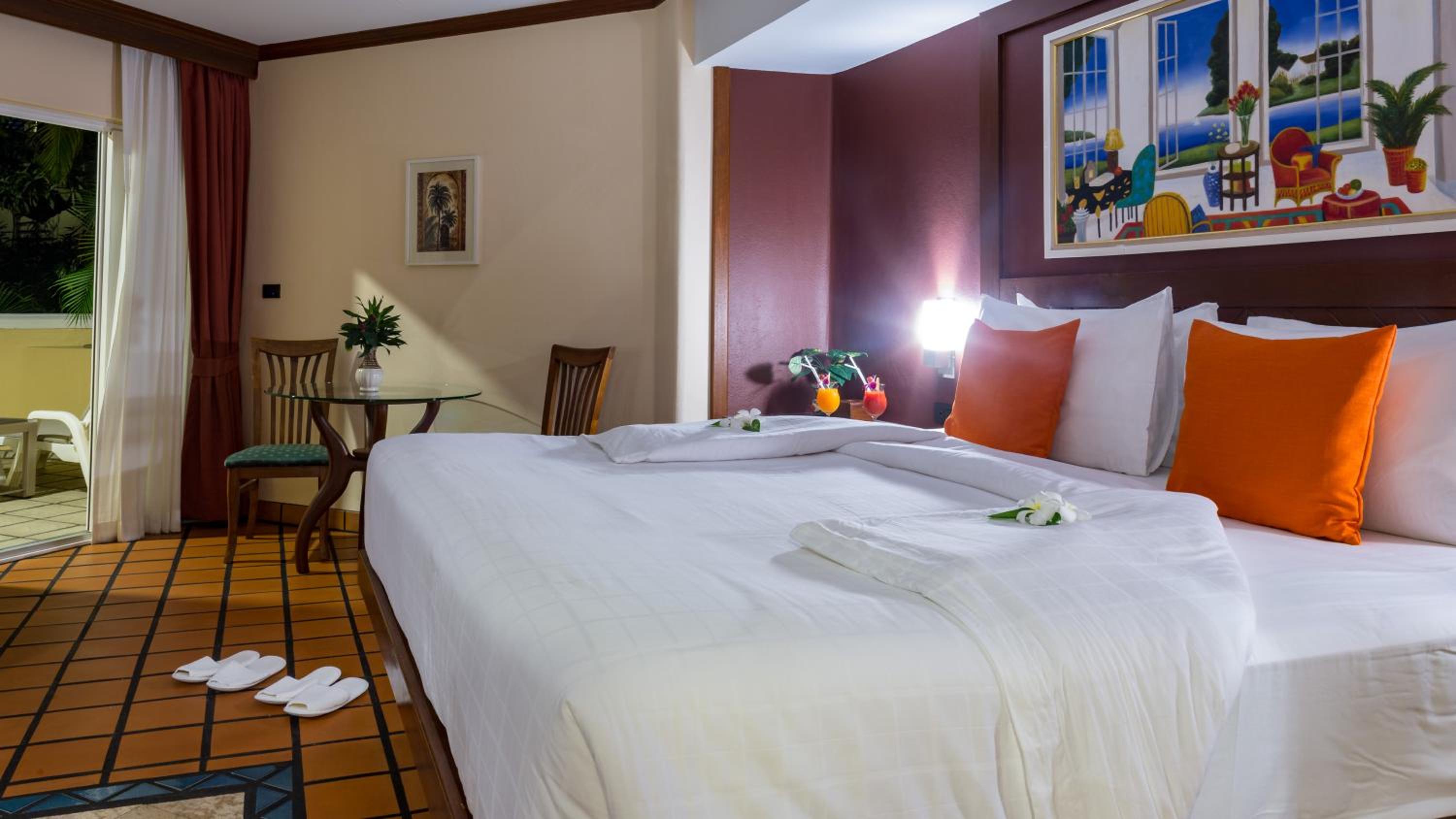 Deluxe Room - Photo 9