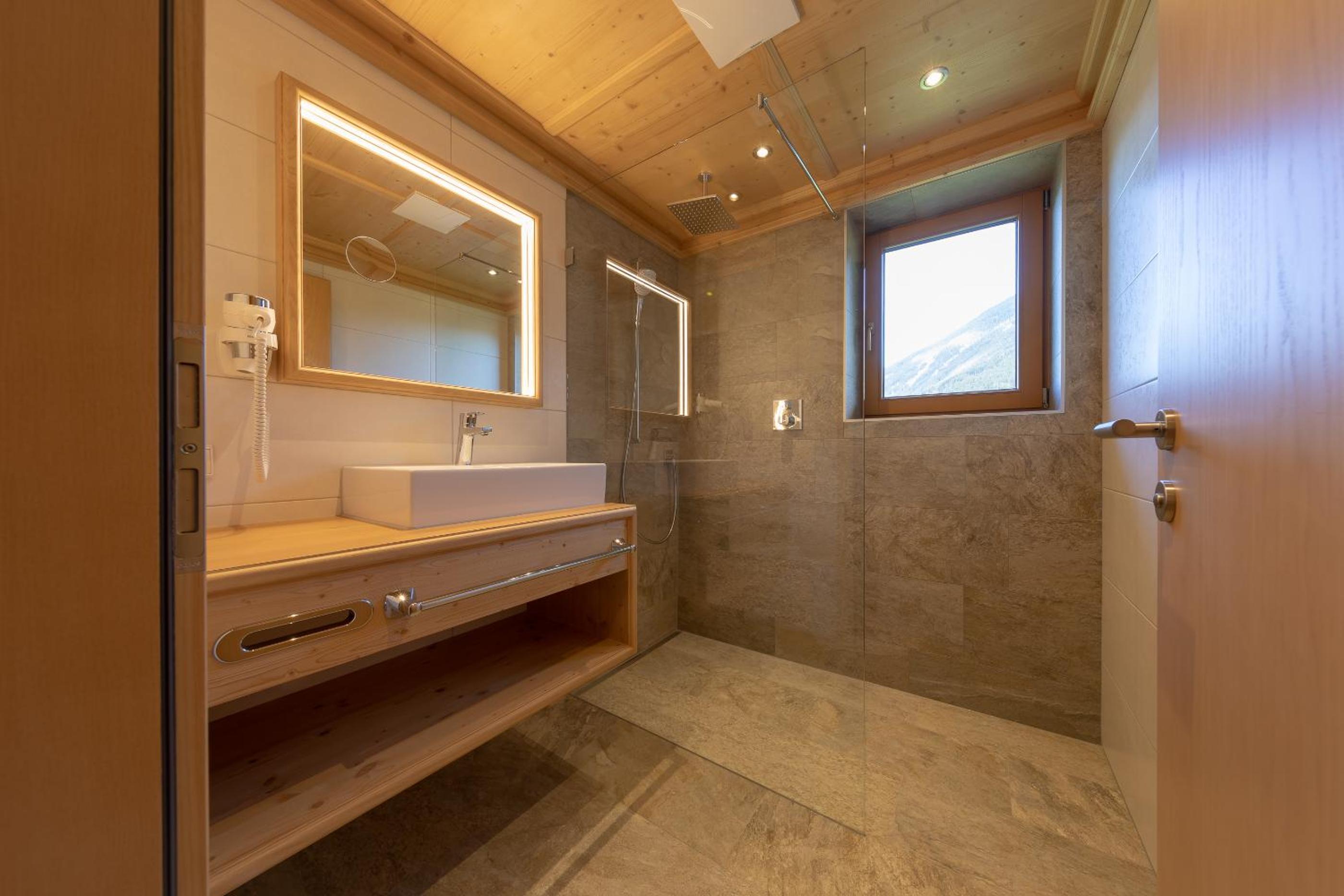 Triple Room with Balcony - Photo 4