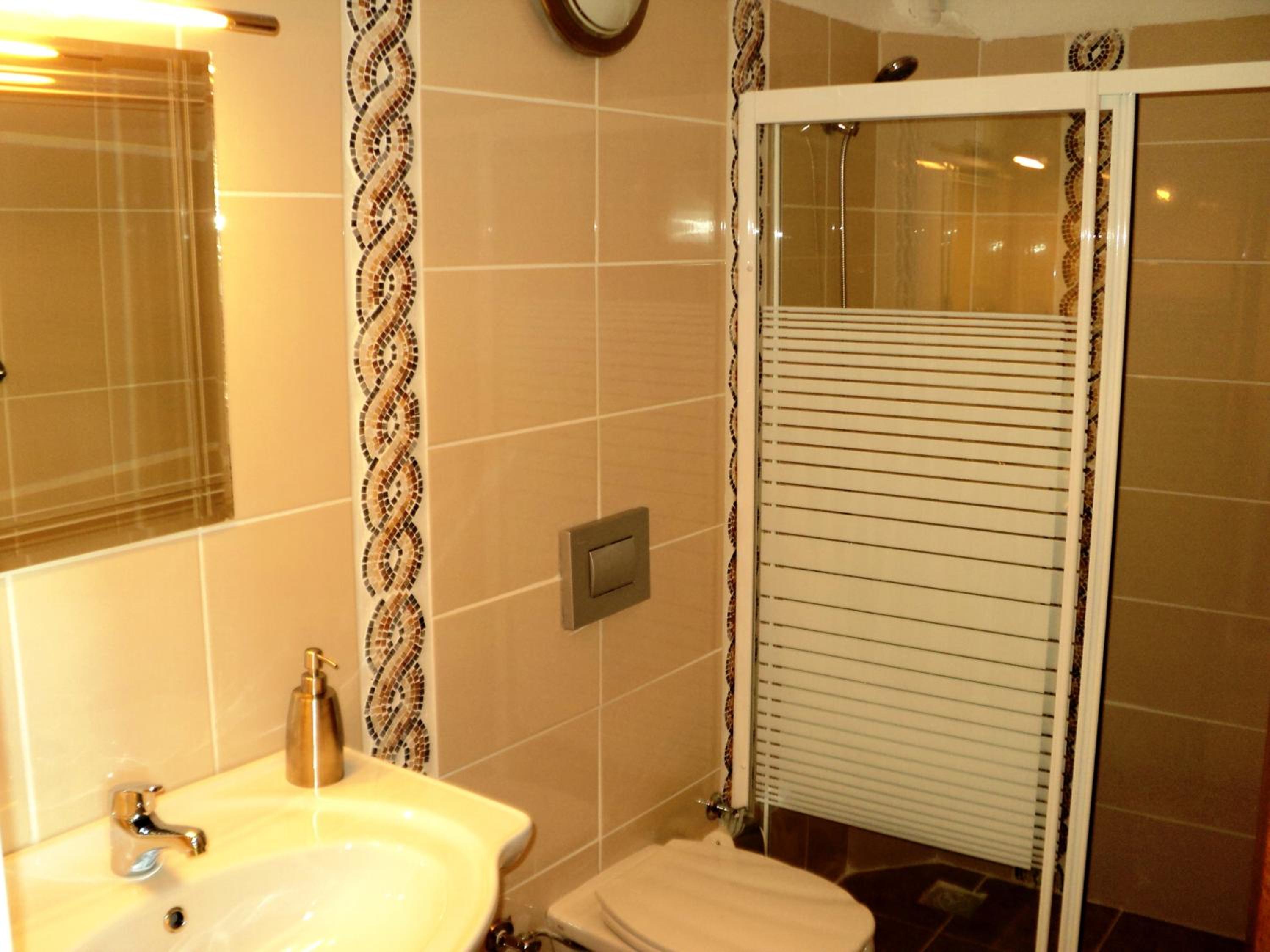 Deluxe Family Suite photo 2