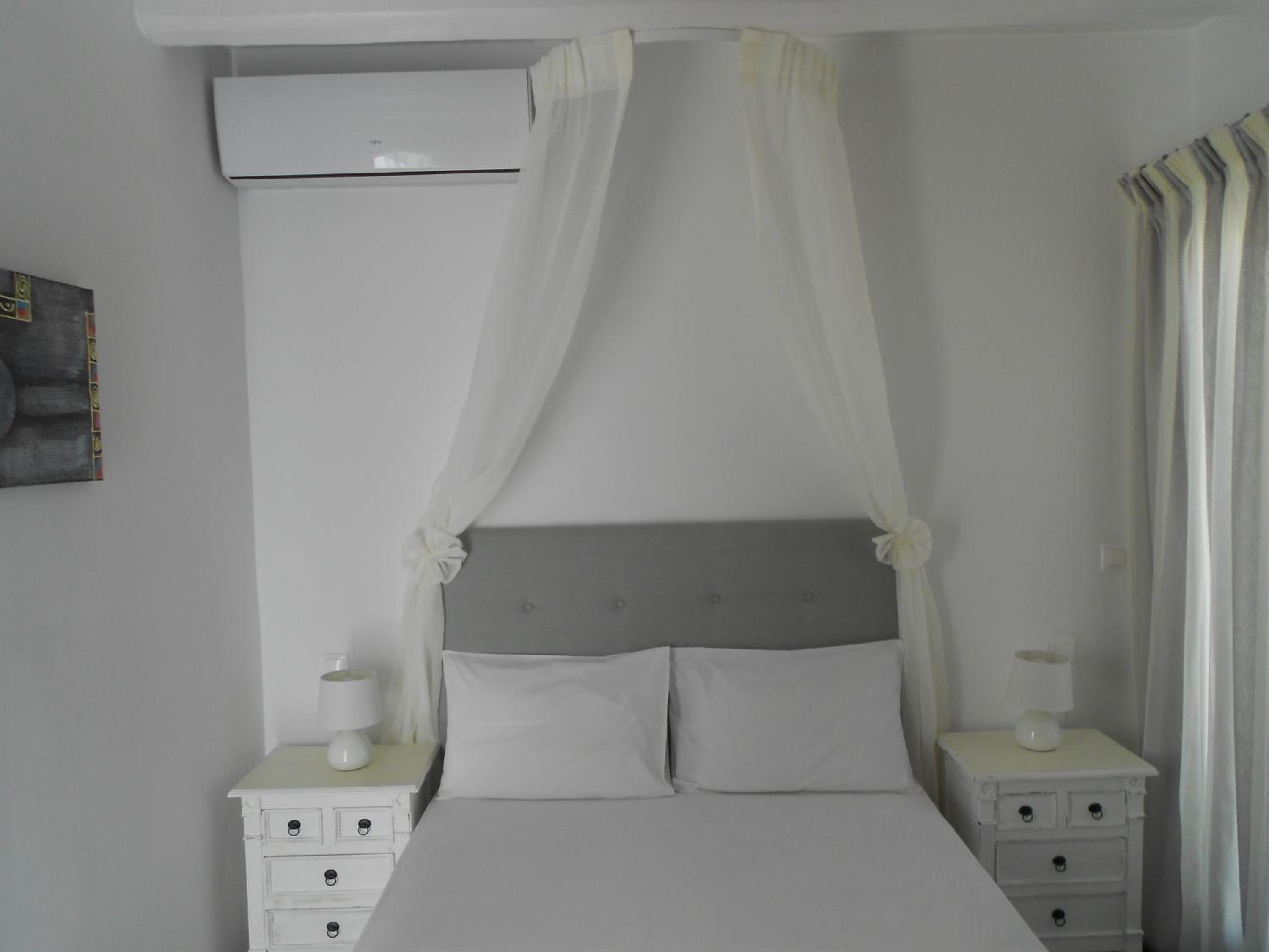 Superior Double or Twin with Βalcony and Partial Sea View