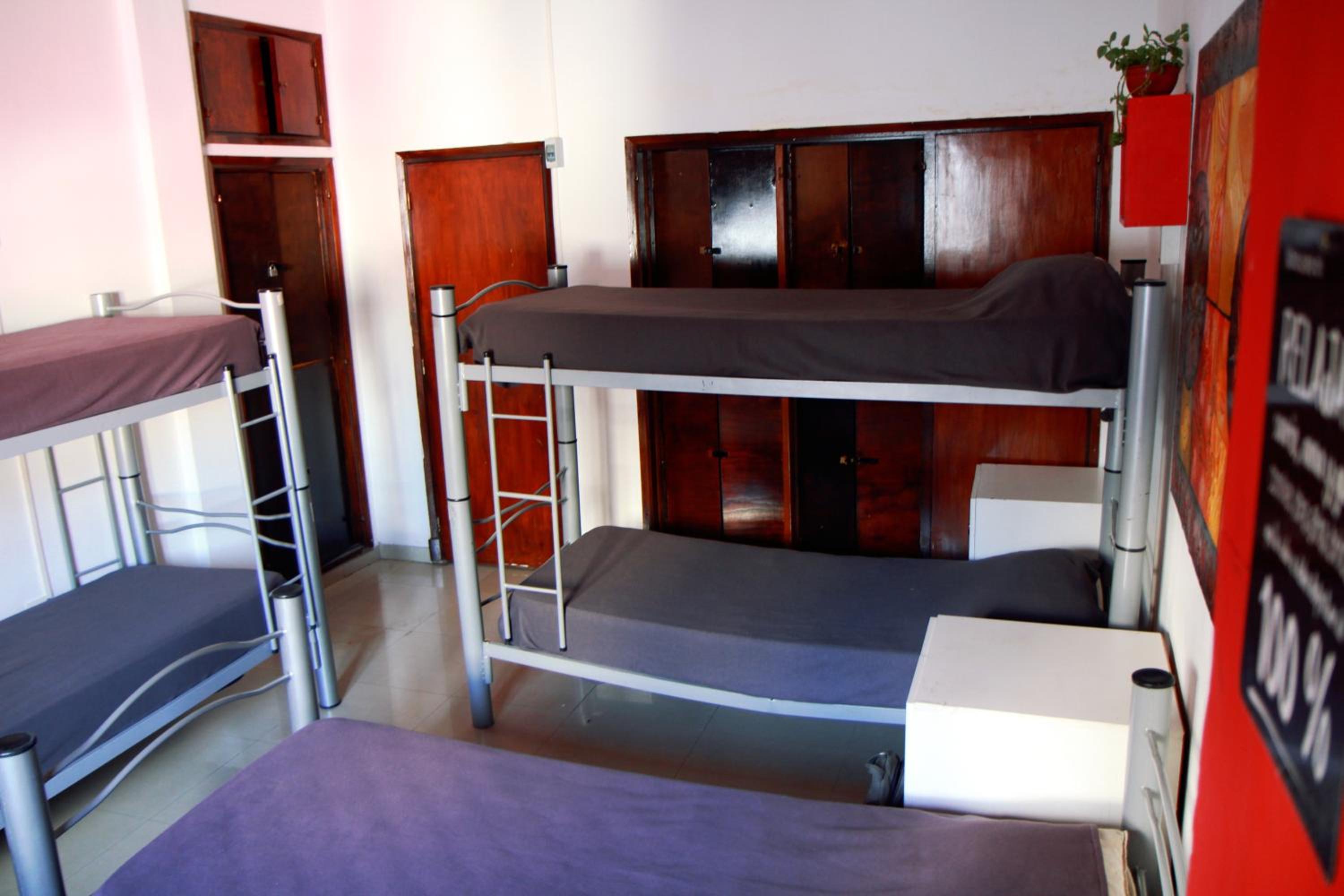 Bed in 10-Bed Mixed Dormitory Room photo 2