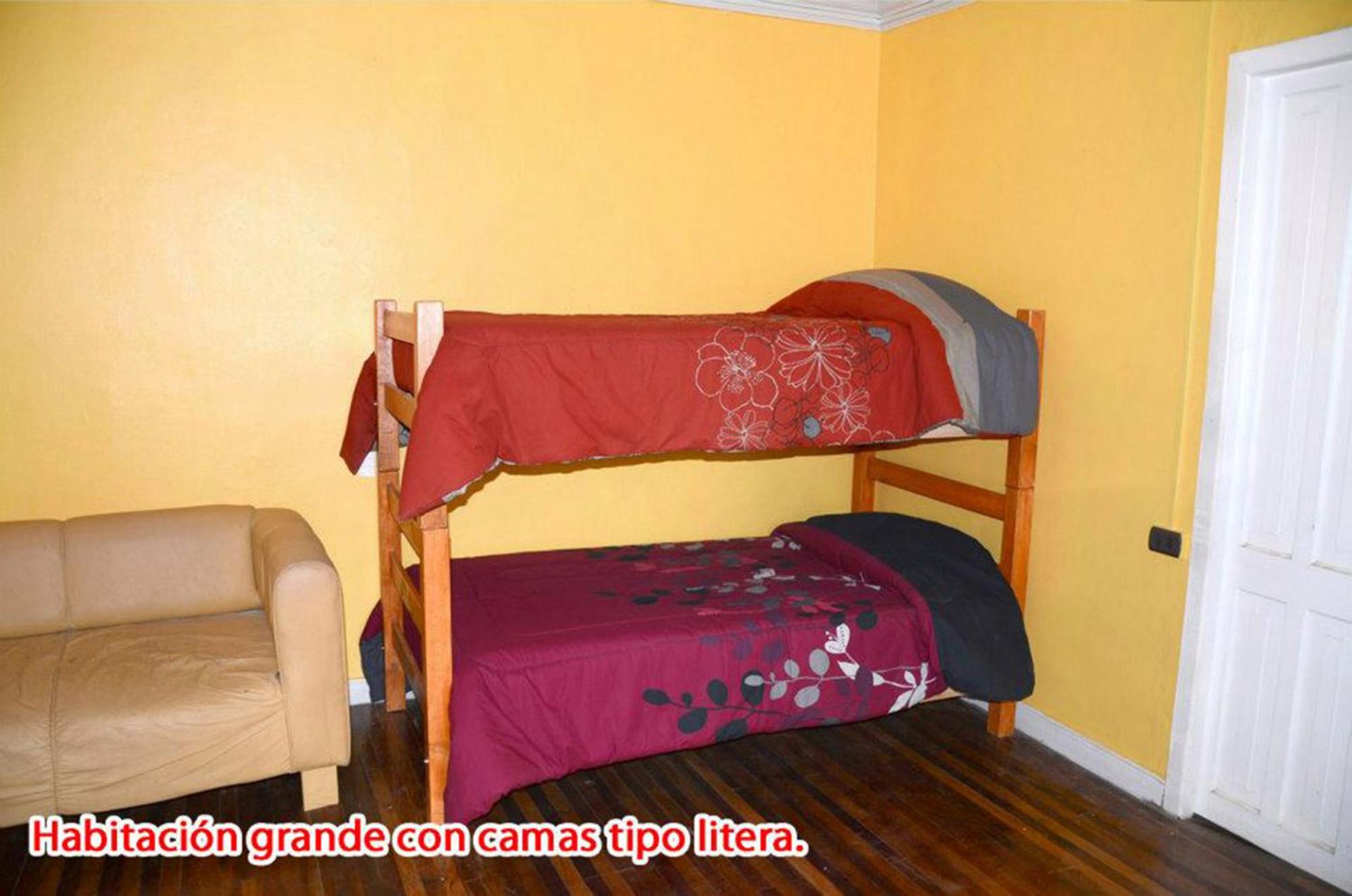 Bed in 8-Bed Mixed Dormitory Room photo 3