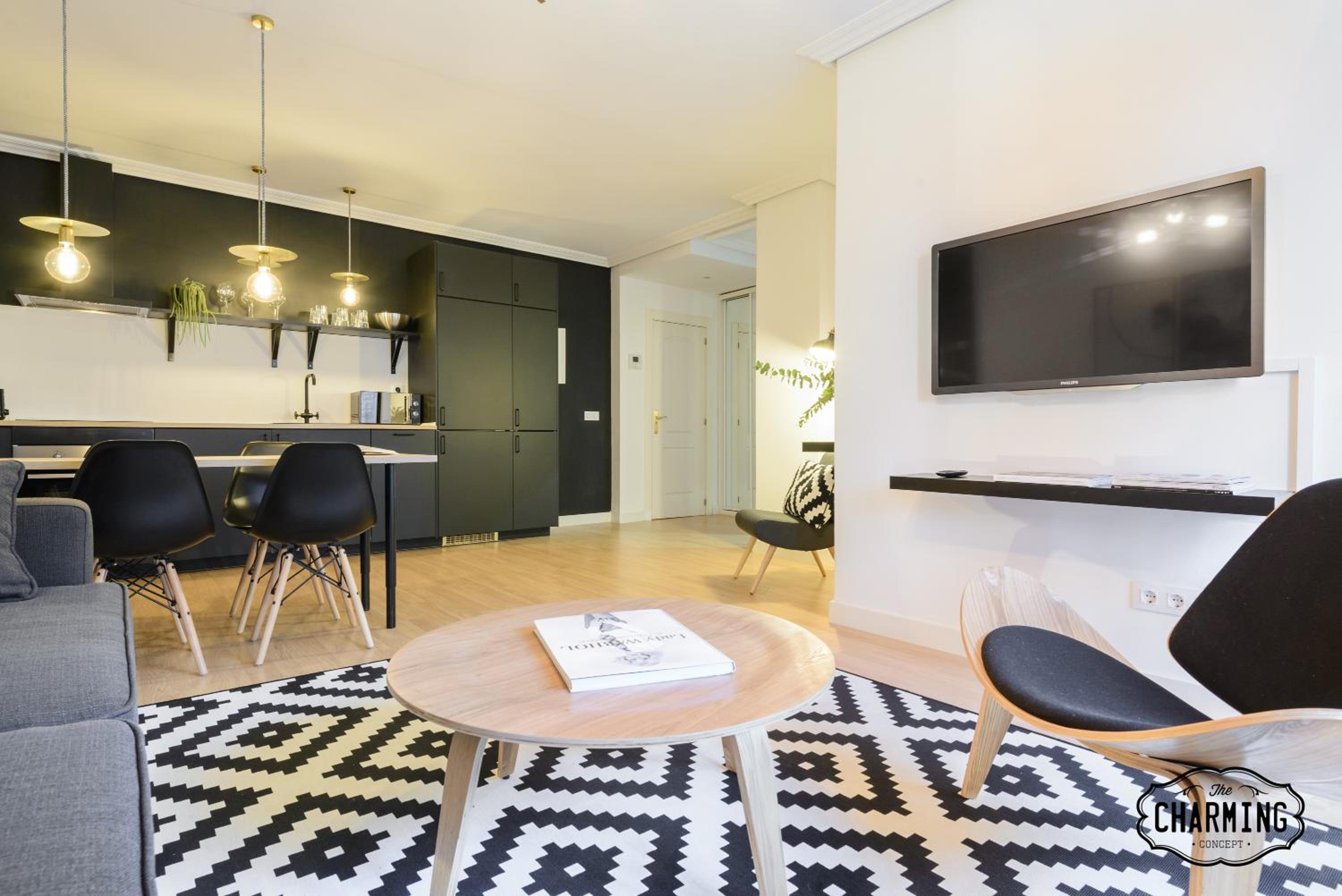 One-Bedroom Apartment photo 3
