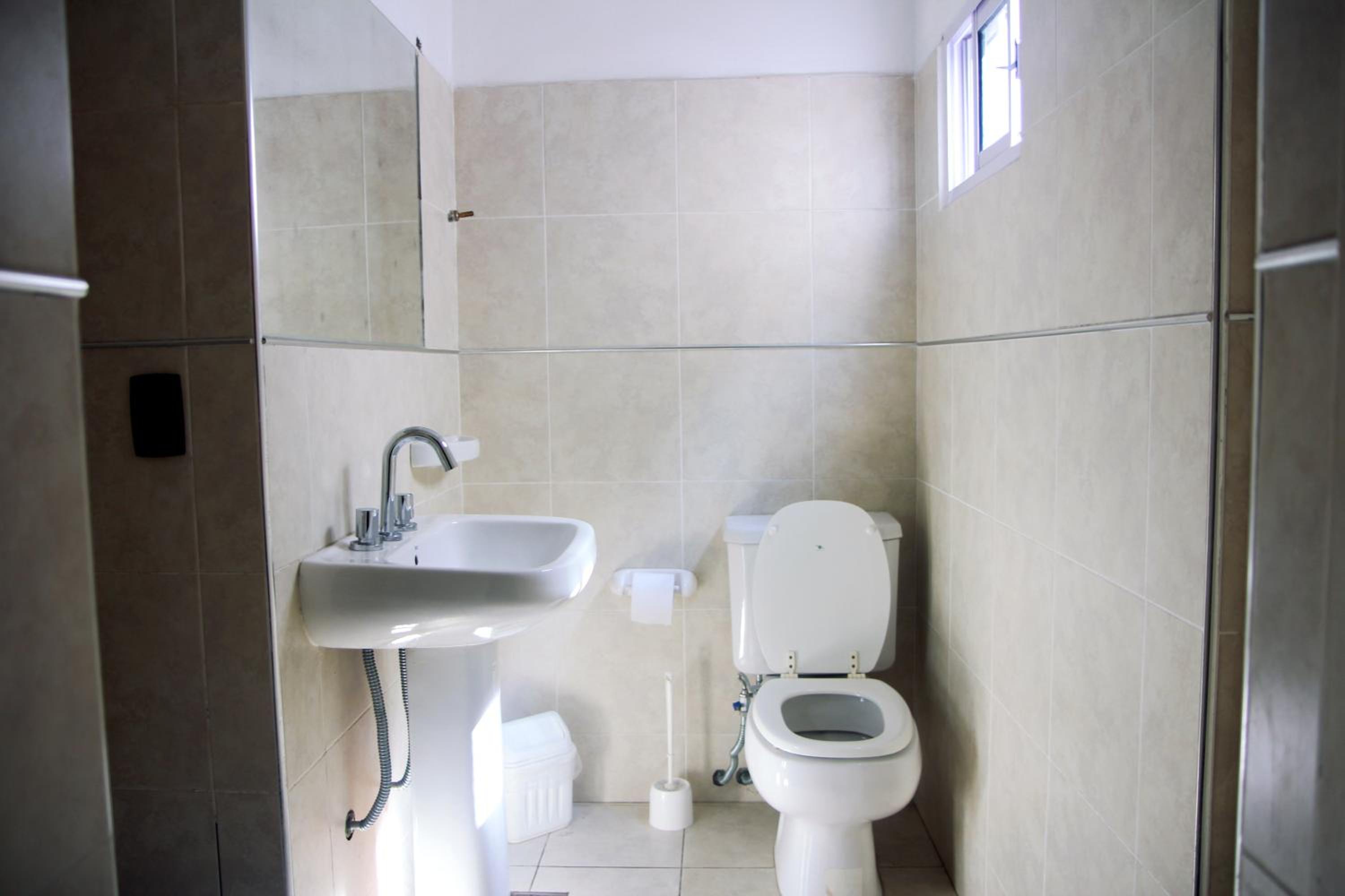 Family Room with Private Bathroom photo 3
