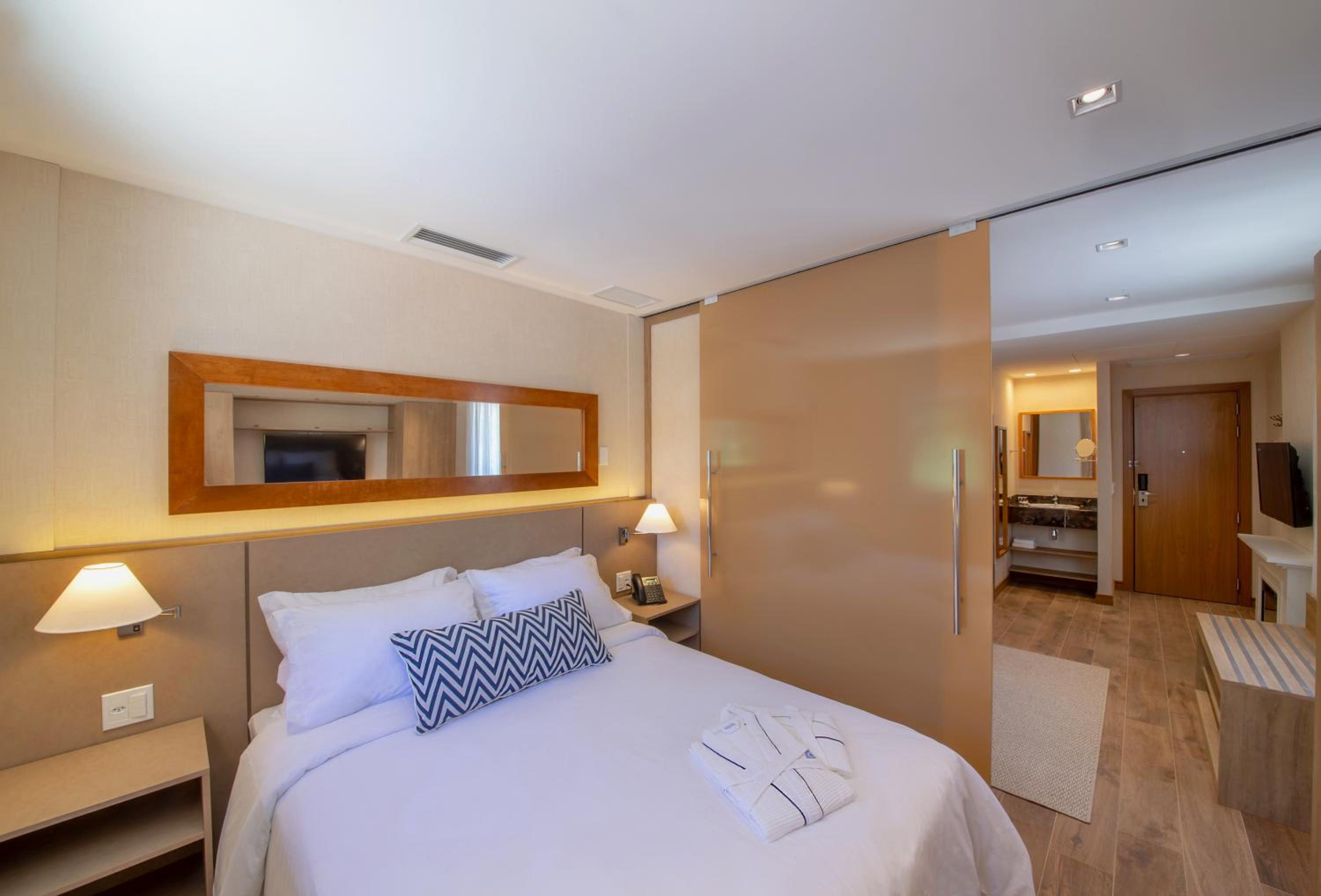 Superior Twin Room - Non-Smoking - Photo 1