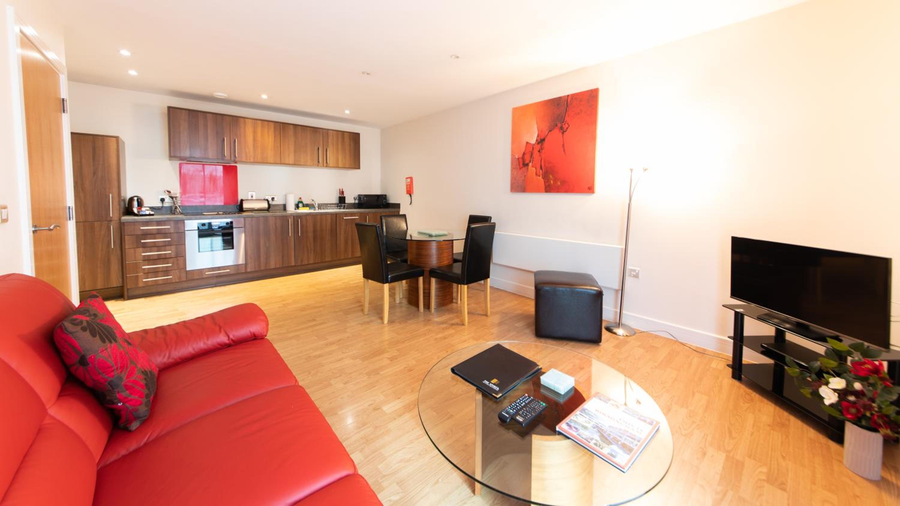 One-Bedroom Suite - Photo 20