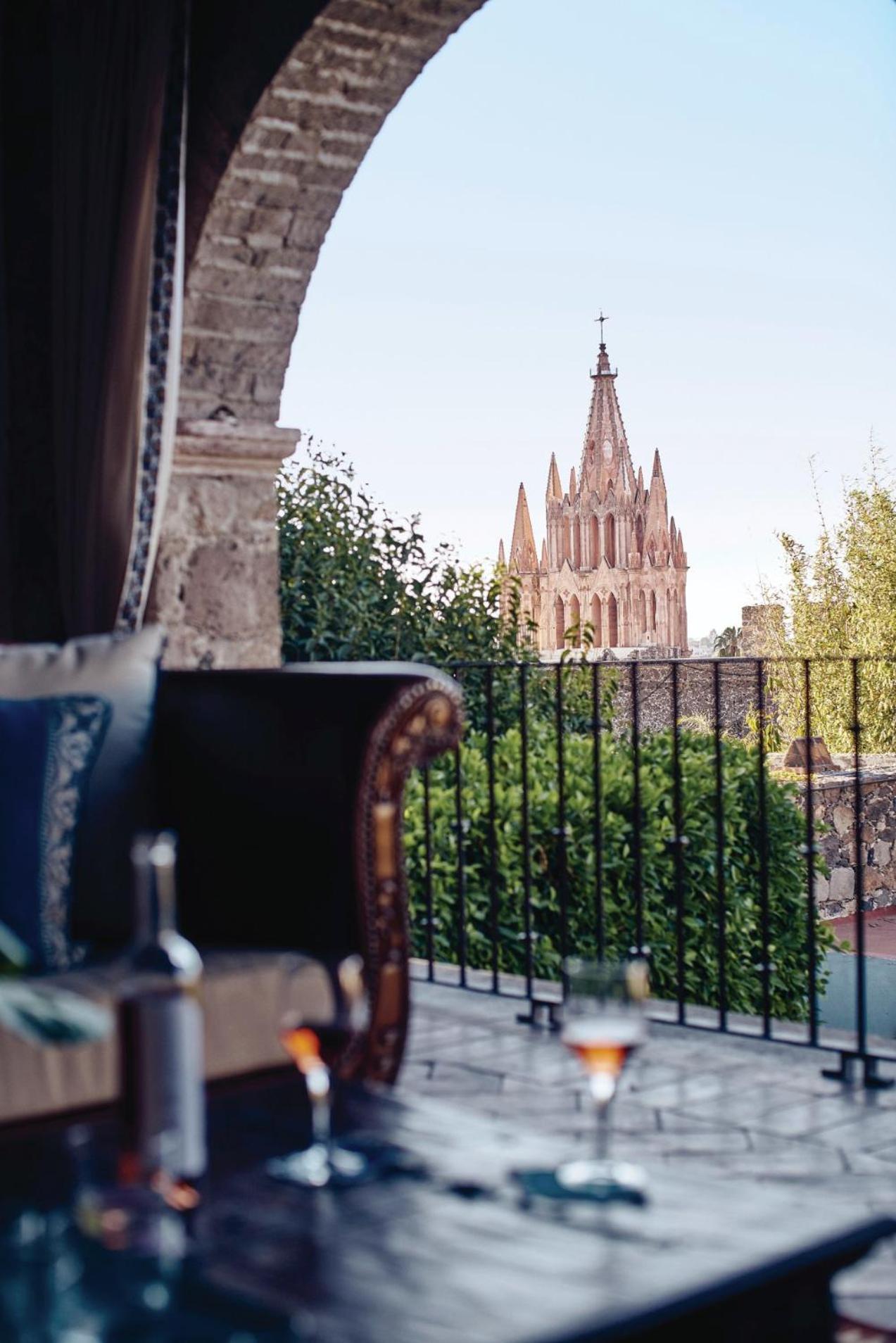 Suite with Balcony (Cantera) - Photo 2